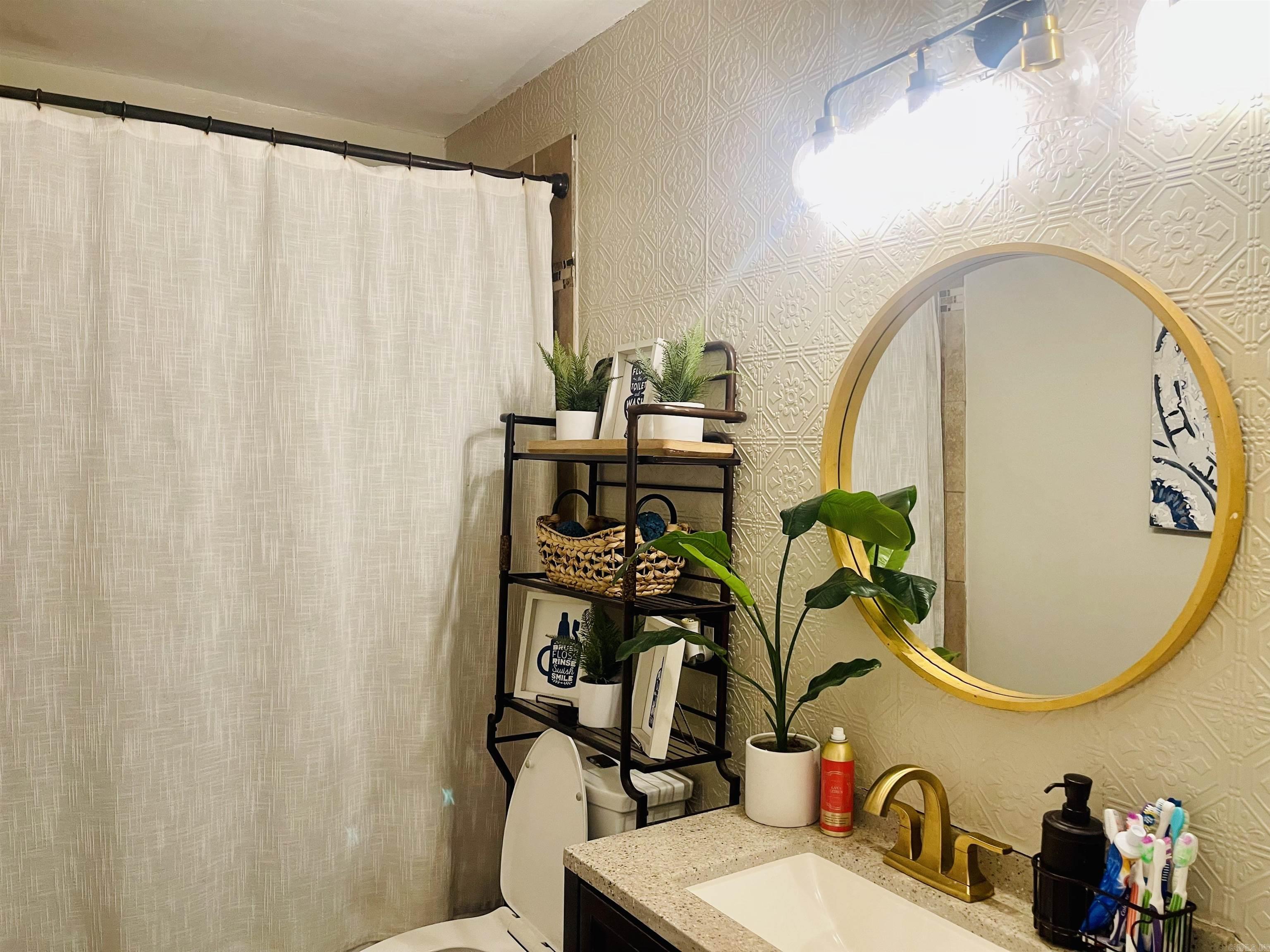 Mcintosh 1st - Residential