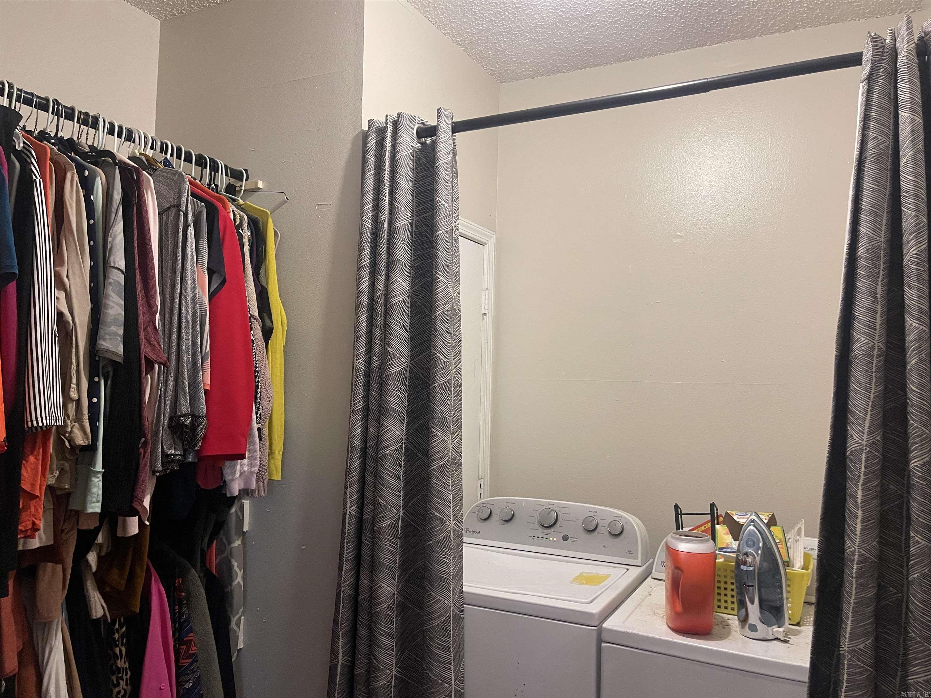 Mcintosh 1st - Residential