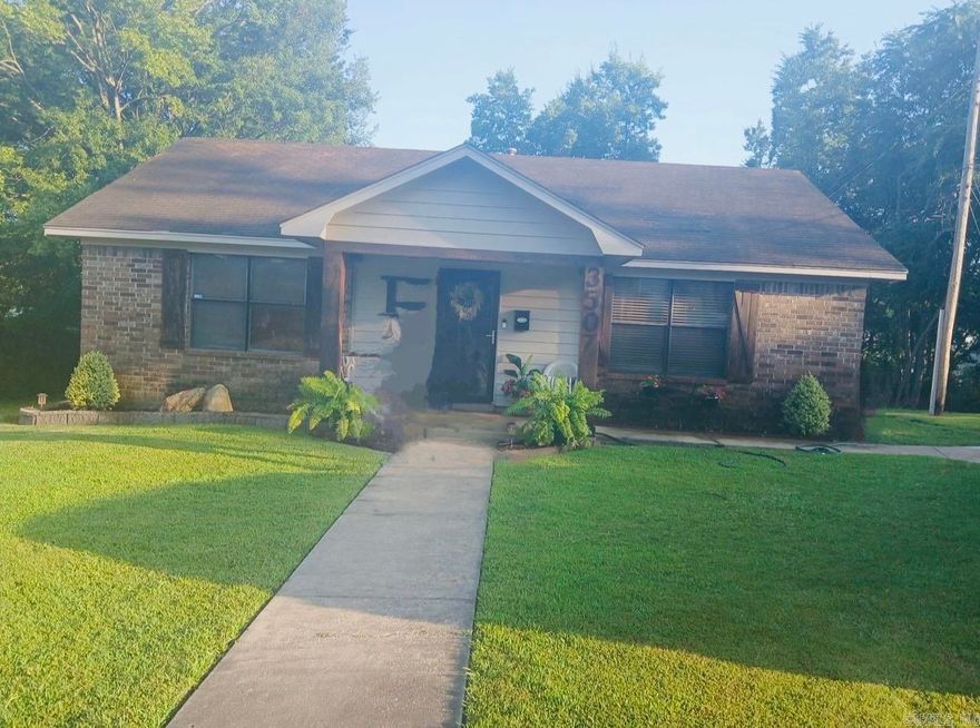 Welcome to modern and traditional living in the heart of historic Capitol! This fabulous home showcases a design with three bedrooms and 1 full bath, featuring an open floor plan from the living room to the dining are to the kitchen. The neighborhood is charming. This lovely home has Two -car parking pads.