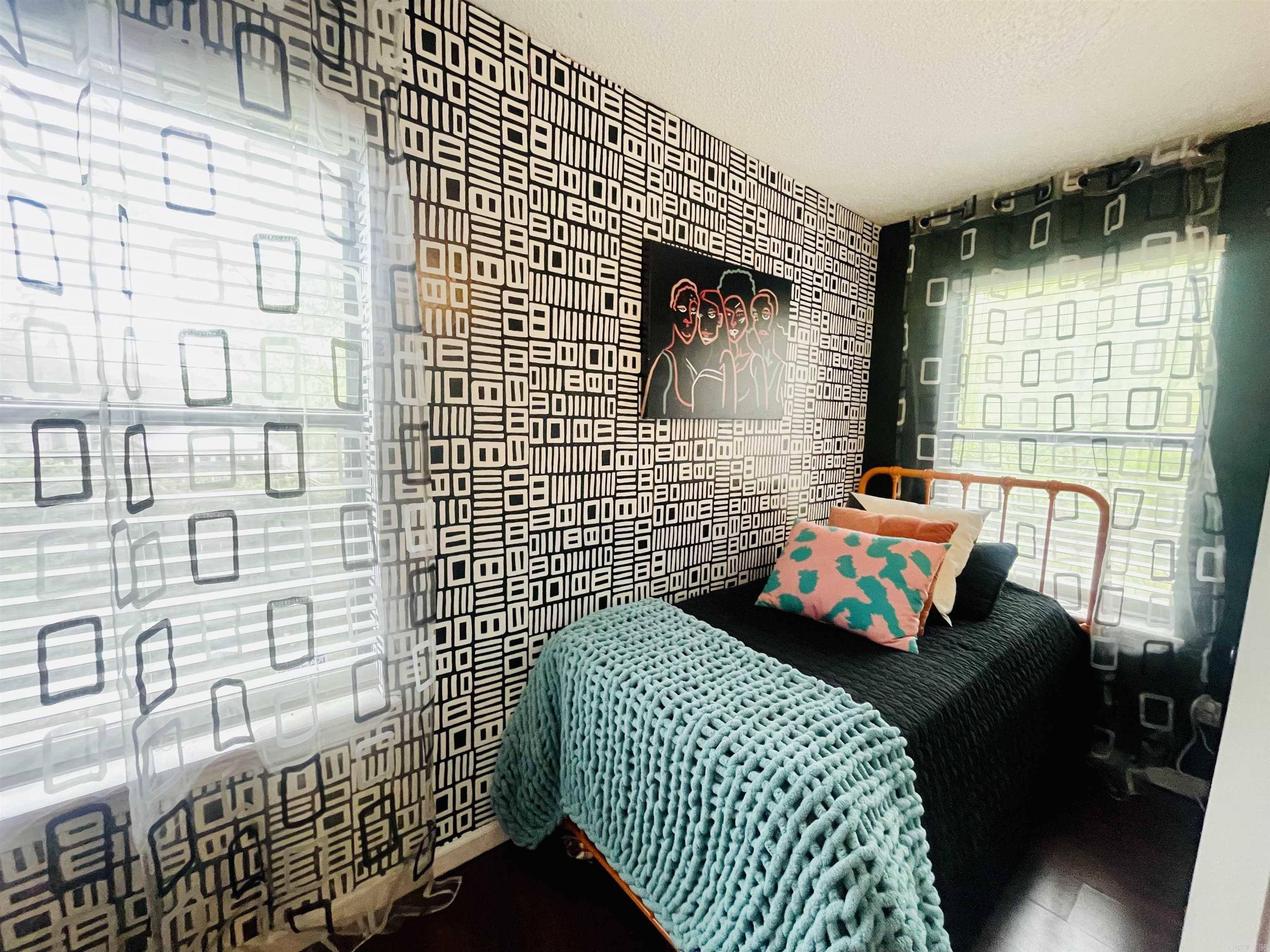 Mcintosh 1st - Residential