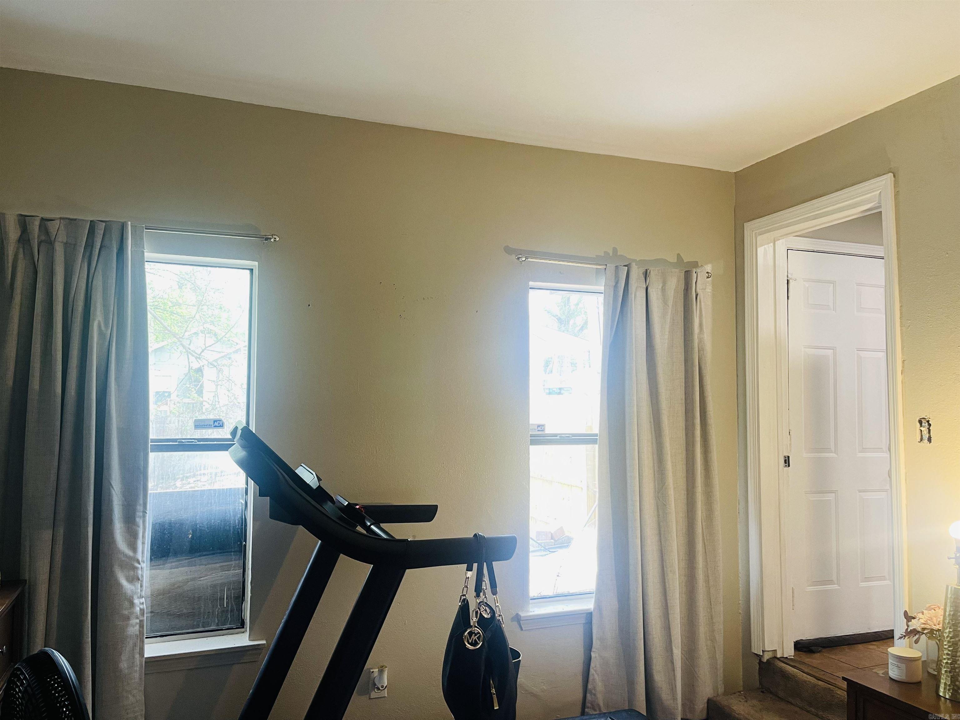 Mcintosh 1st - Residential