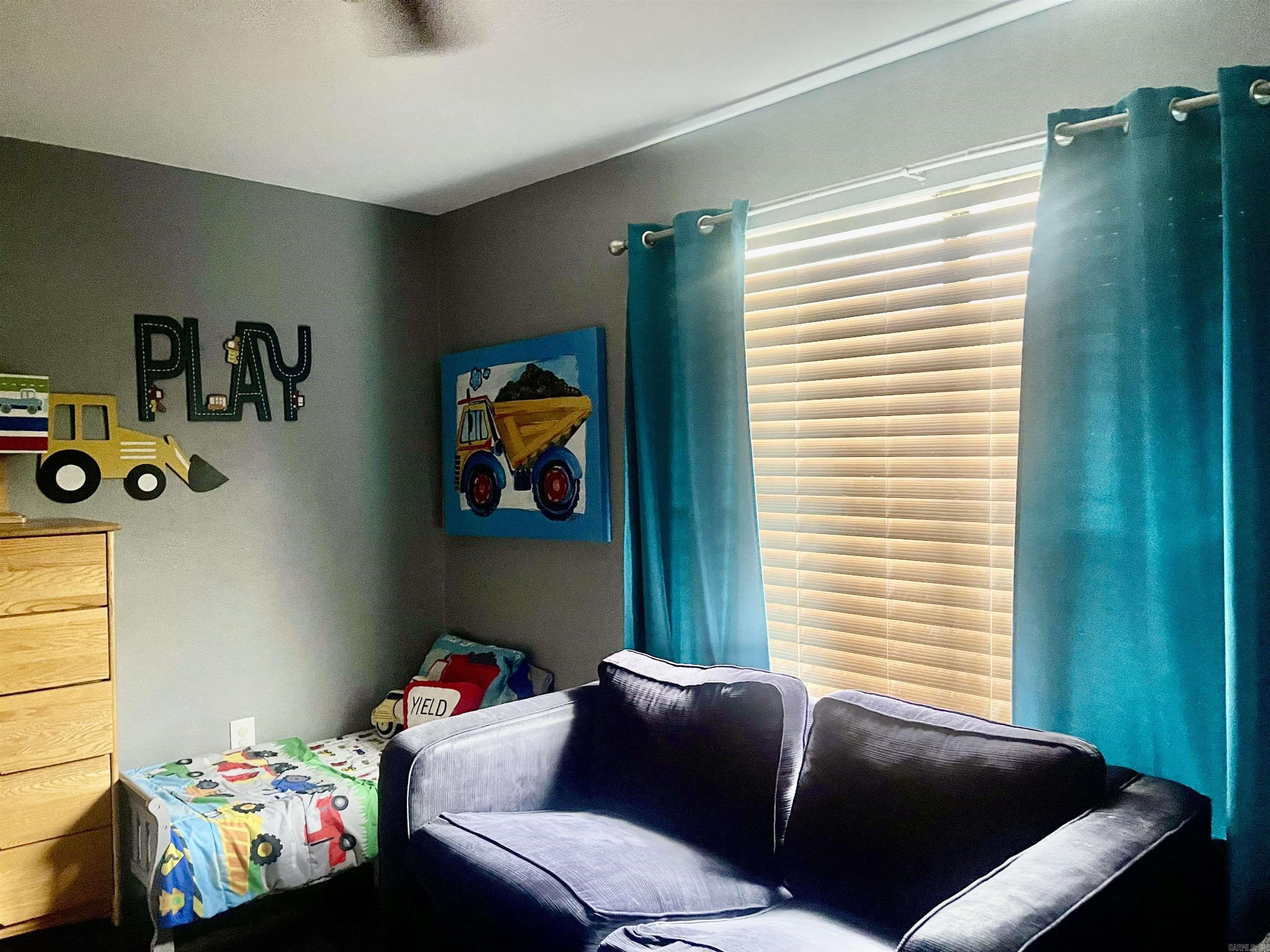 Mcintosh 1st - Residential