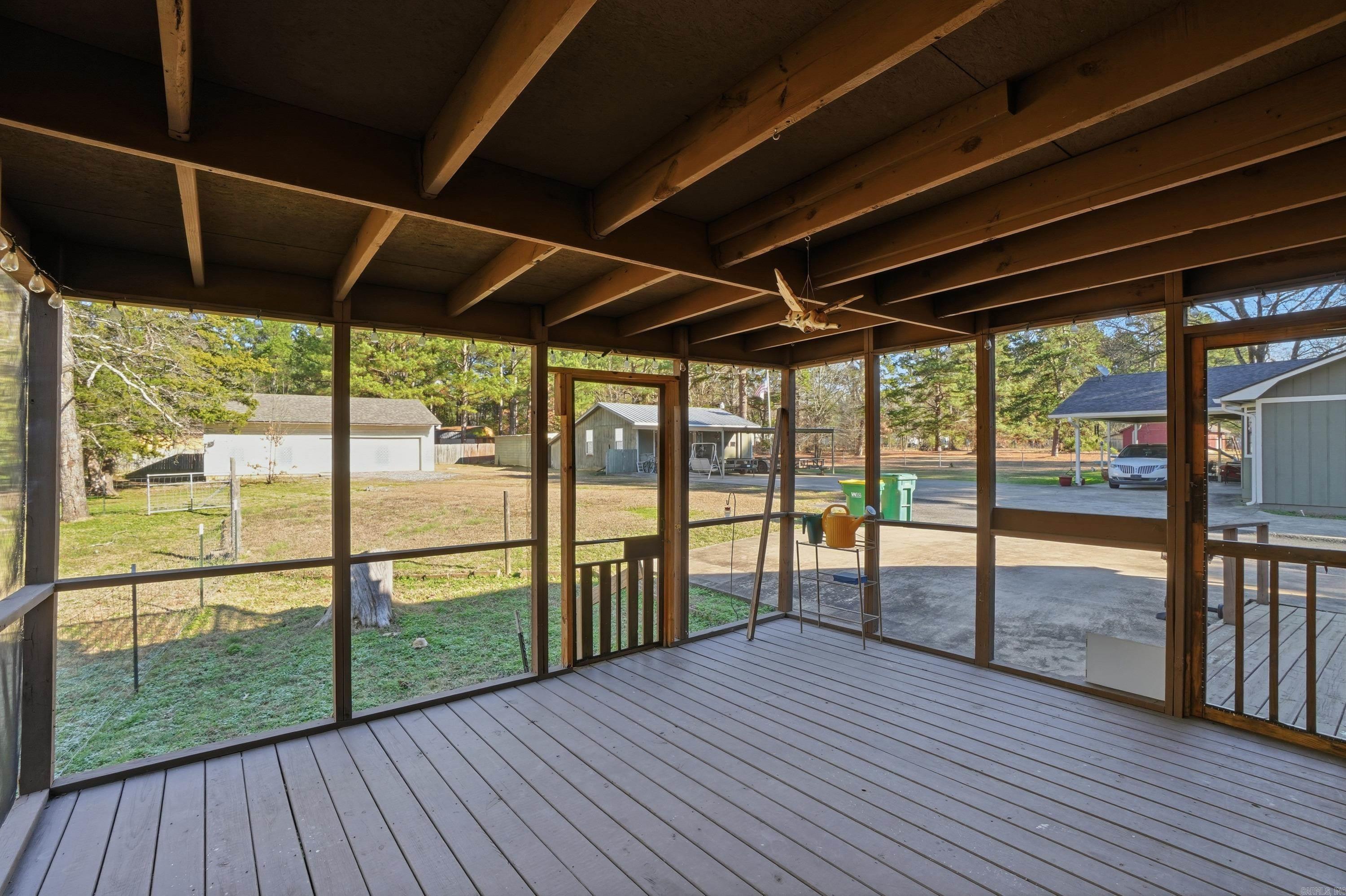 LONE PINE - Residential