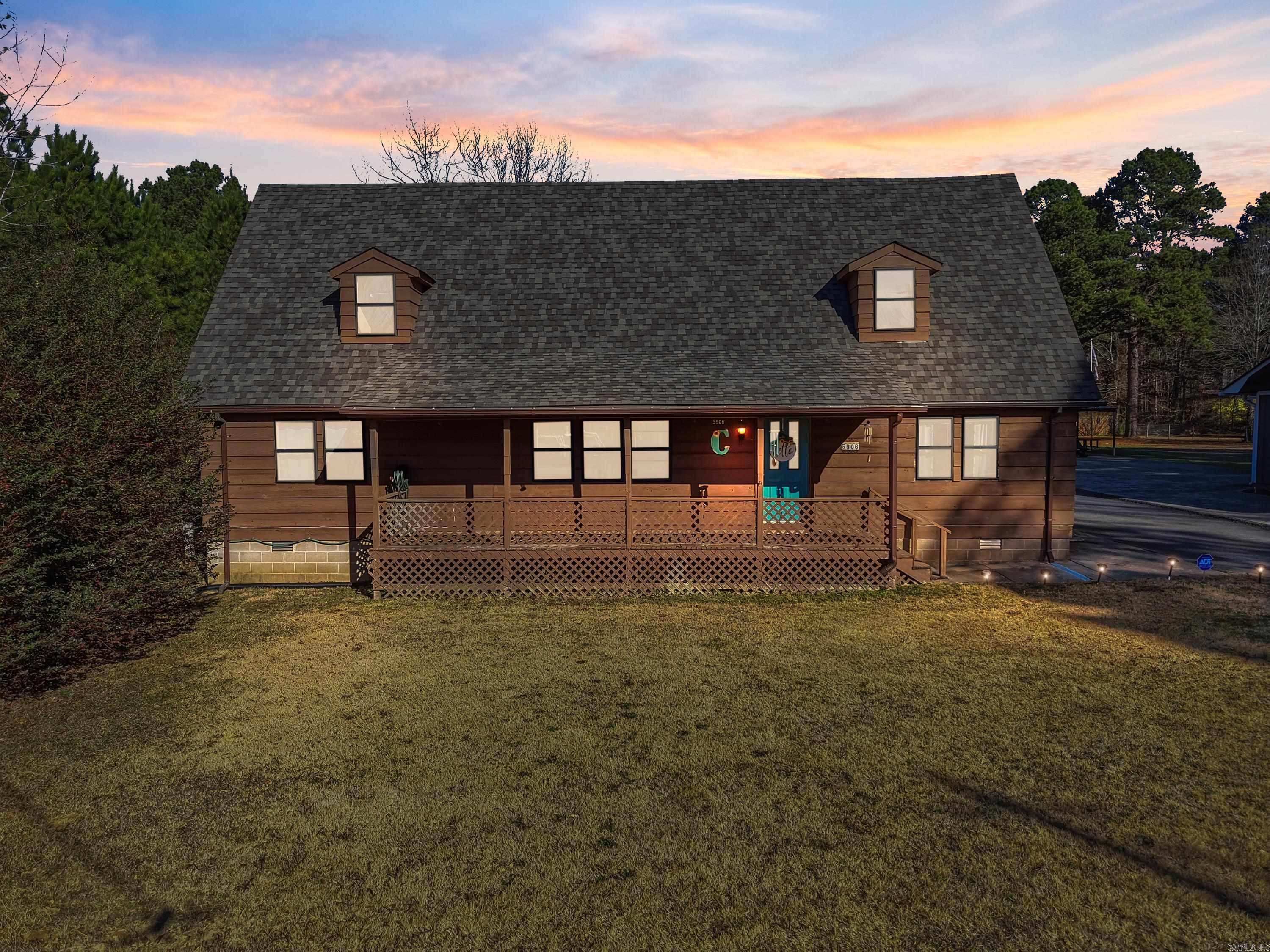 LONE PINE - Residential