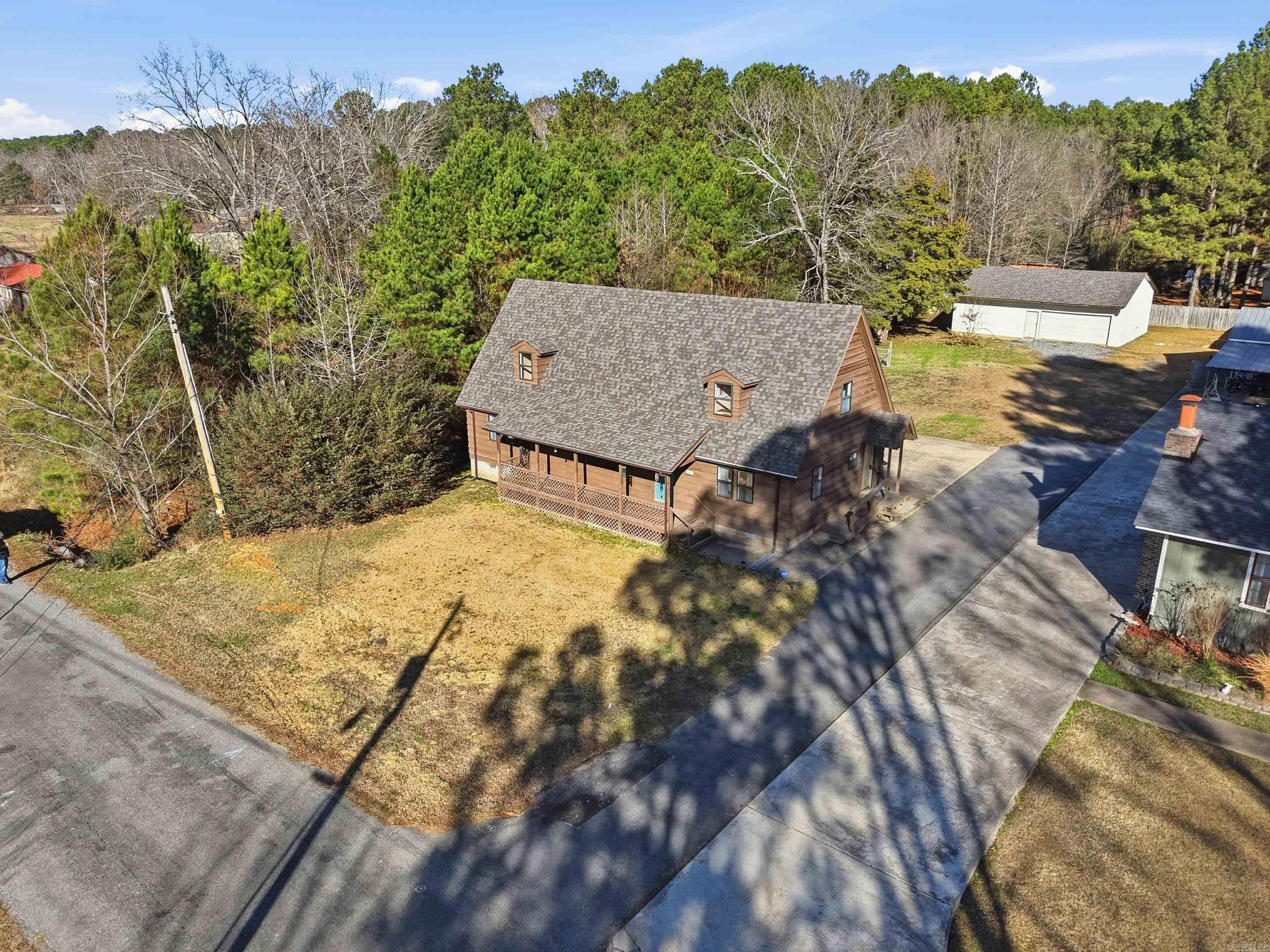 LONE PINE - Residential