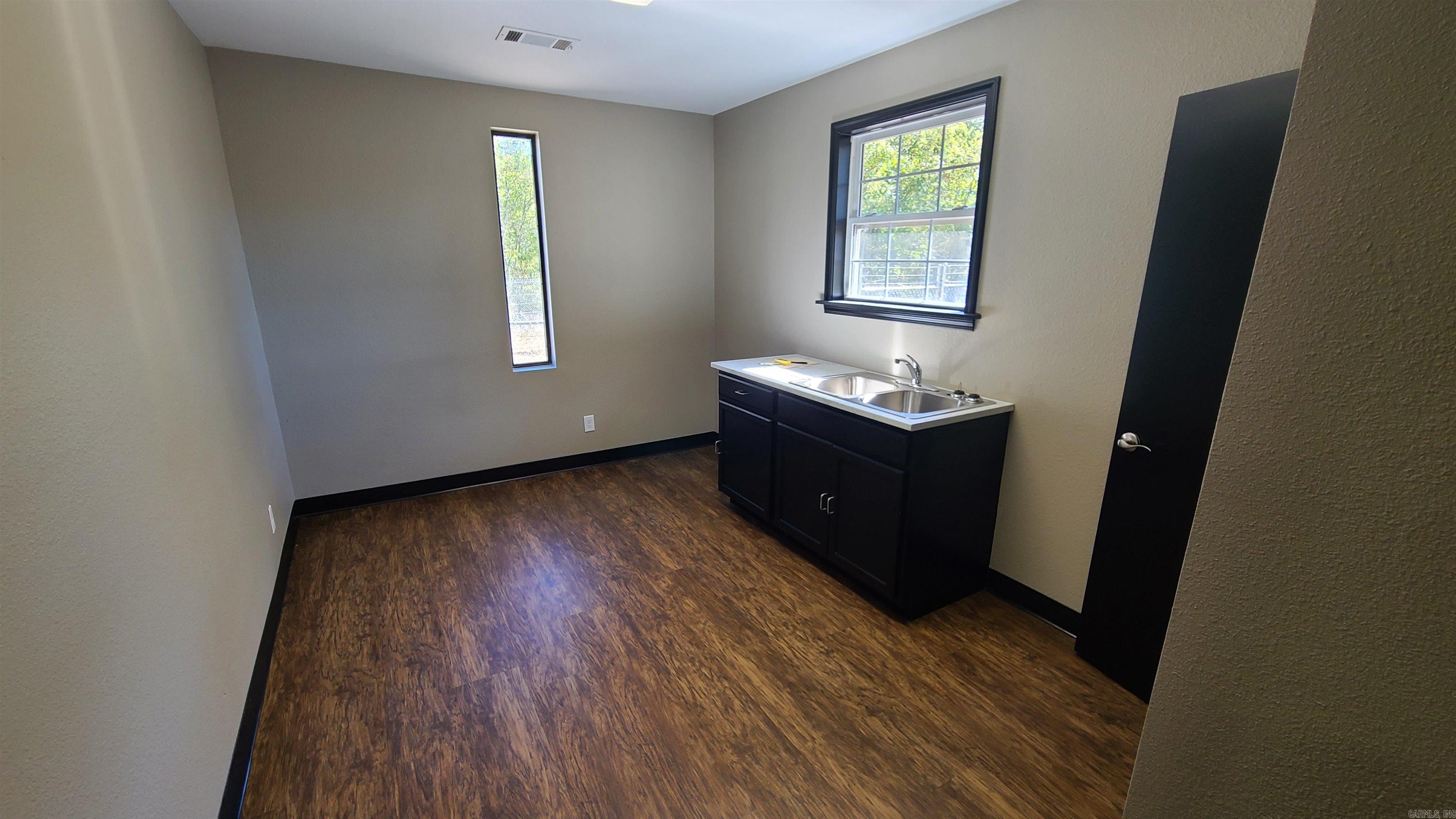 Metes & Bounds - Commercial Lease