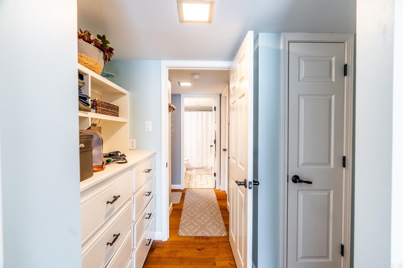 FOREST HILL COND - Residential