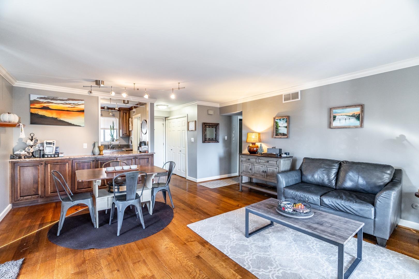 FOREST HILL COND - Residential