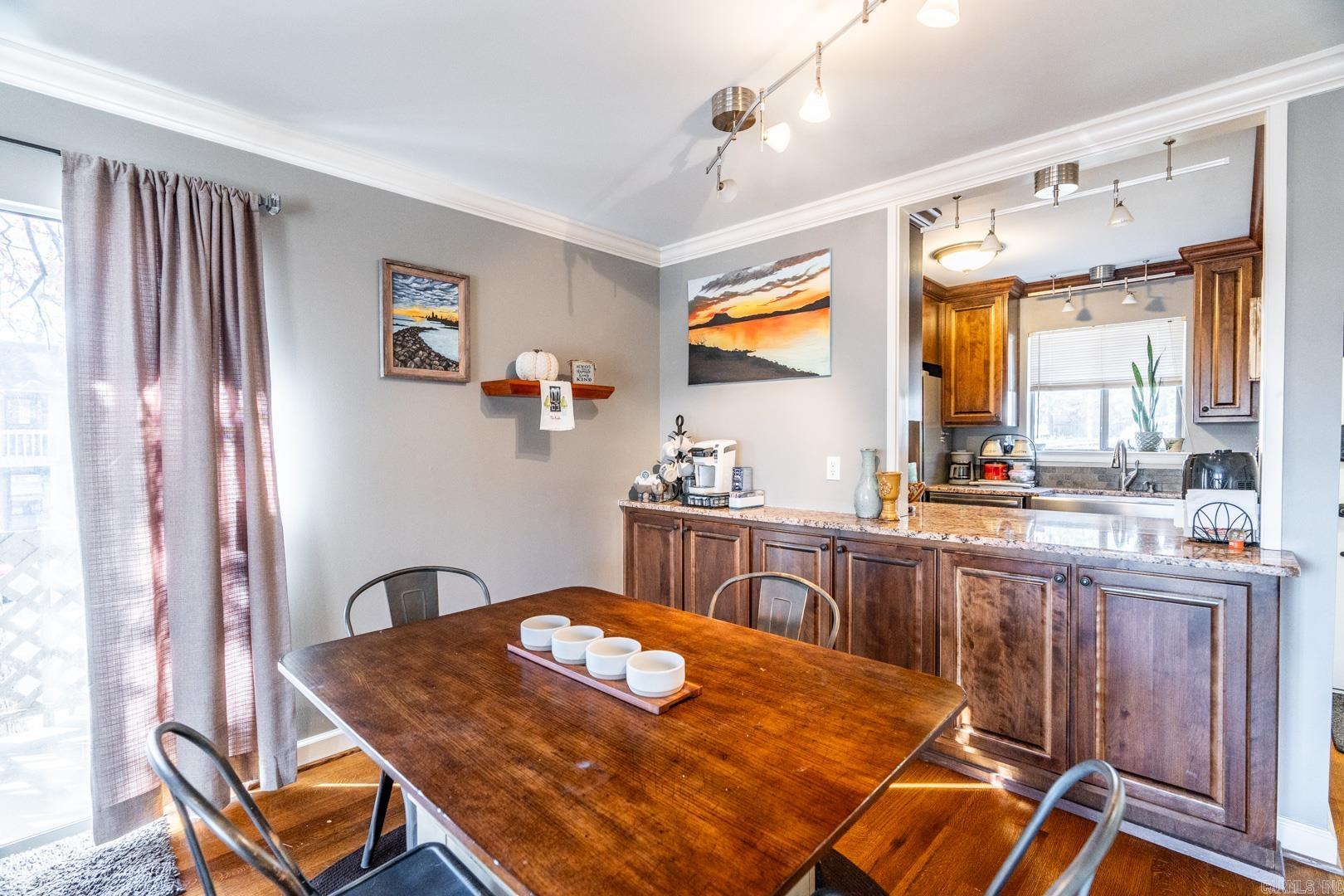 FOREST HILL COND - Residential