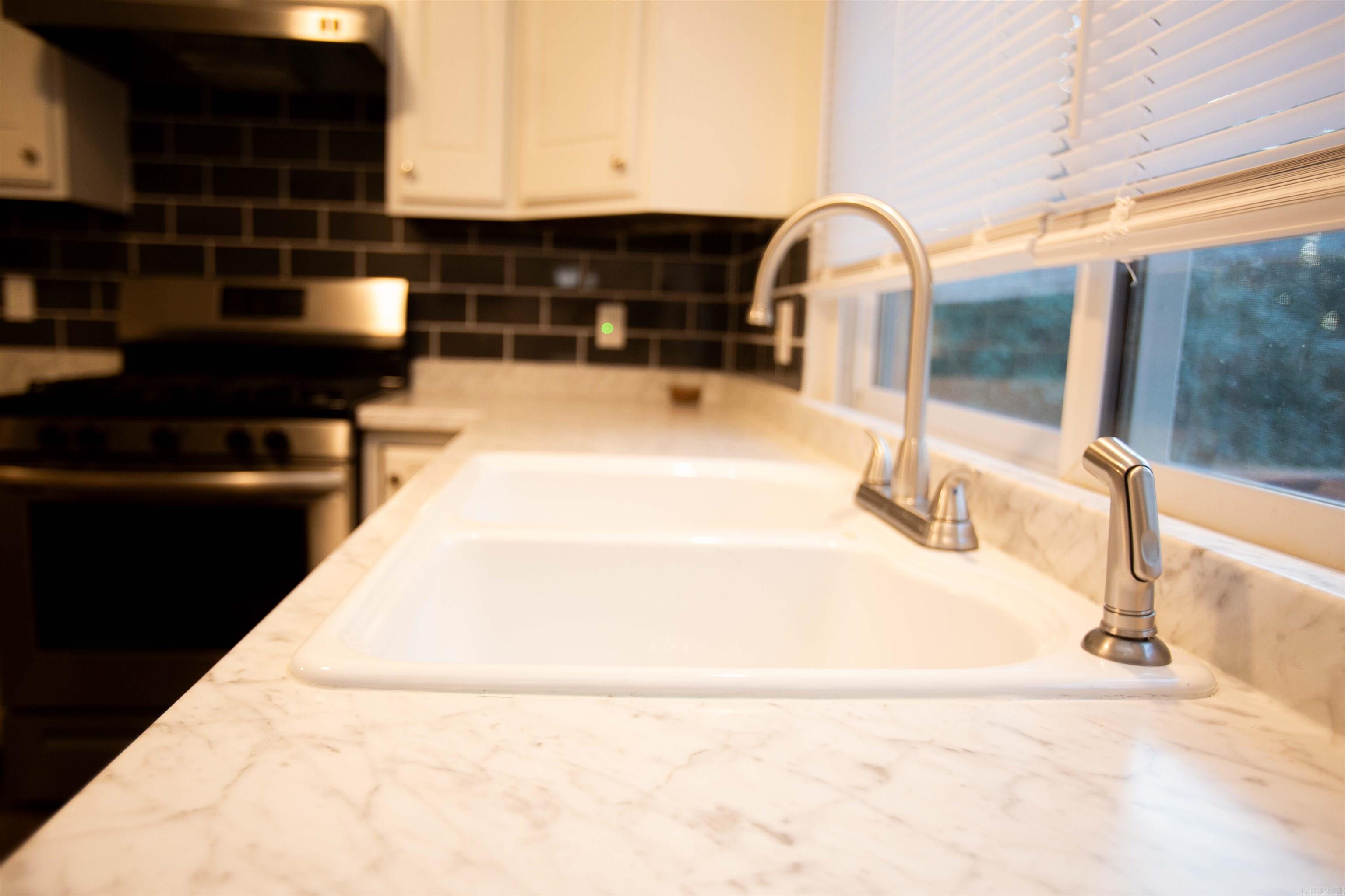 Leawood Manor - Residential Lease