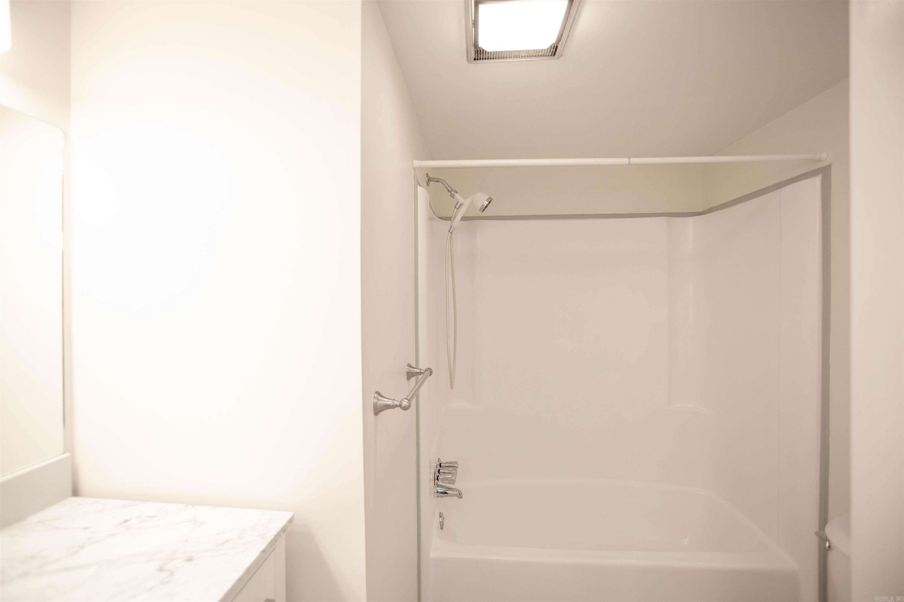 Leawood Manor - Residential Lease