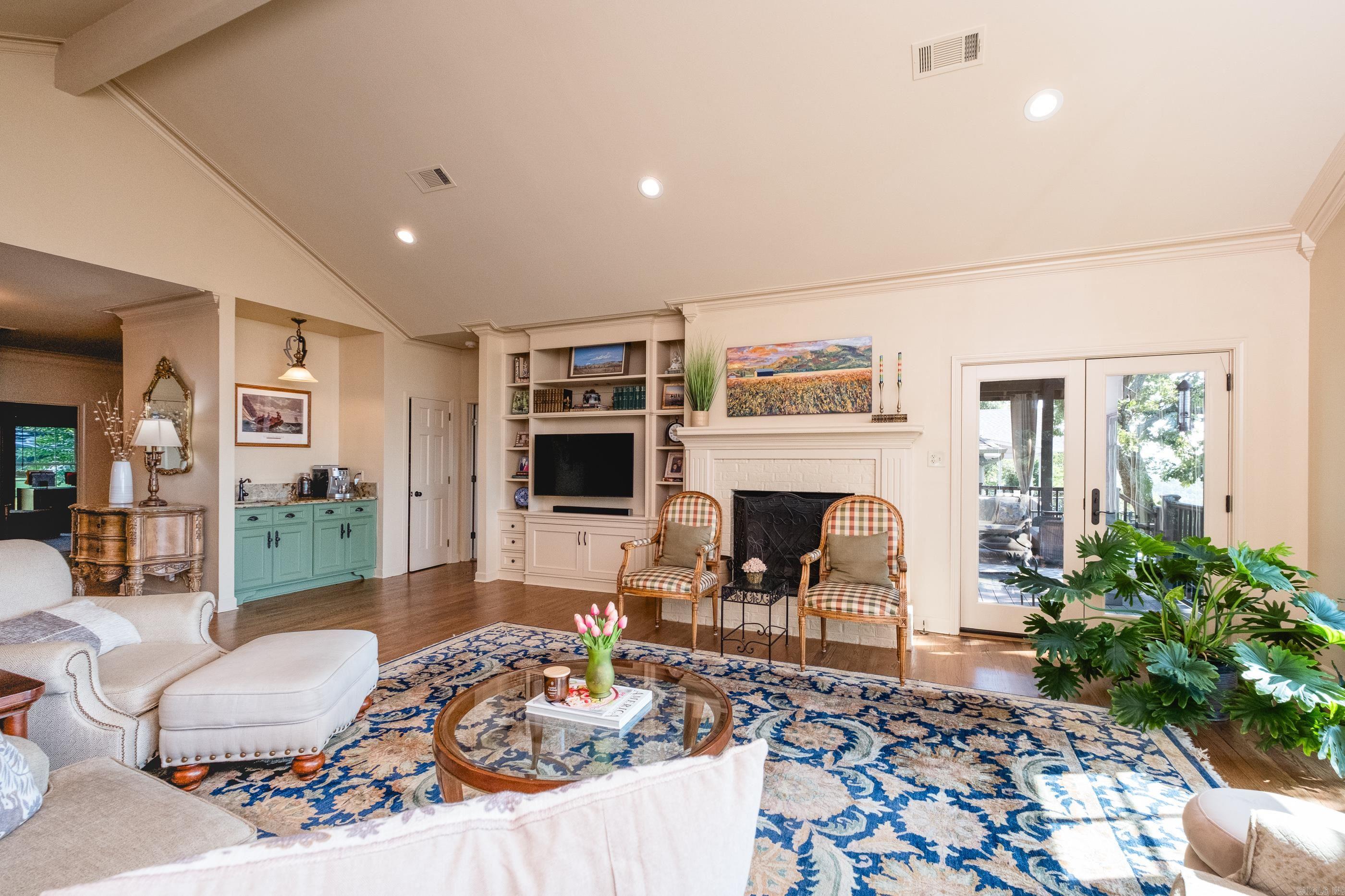 The Pointe - Residential
