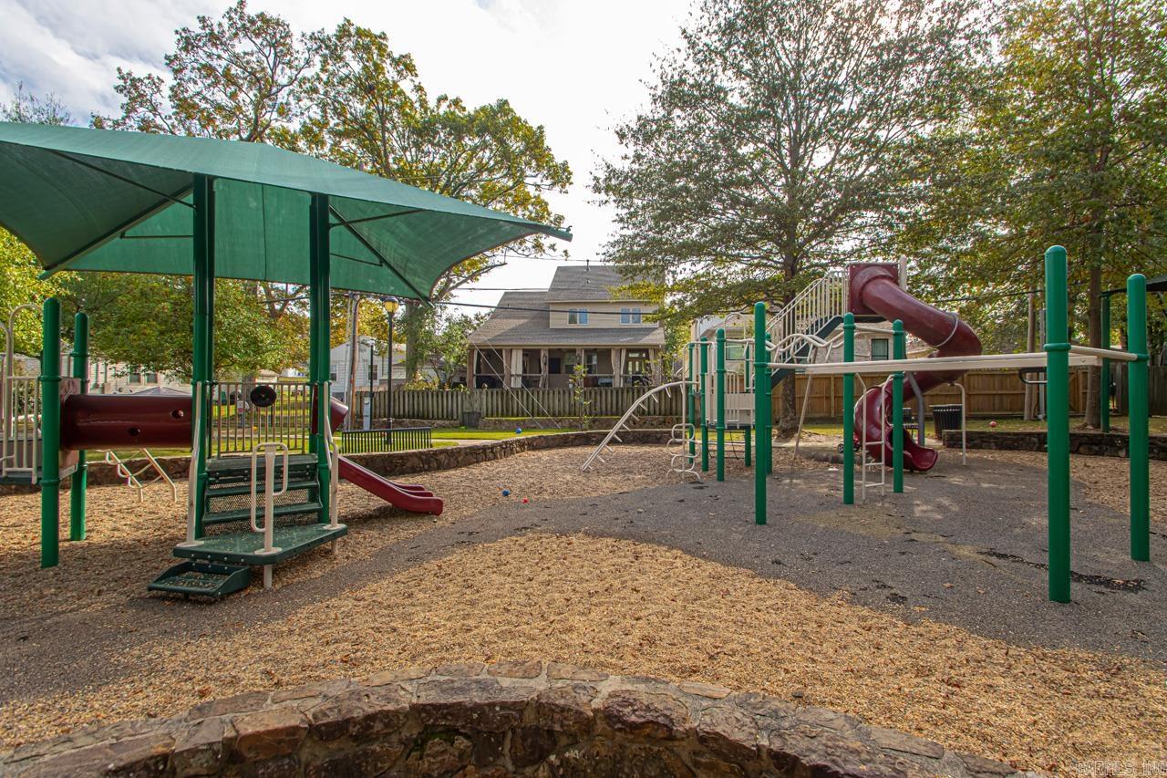 CAMMACK WOODS - Residential