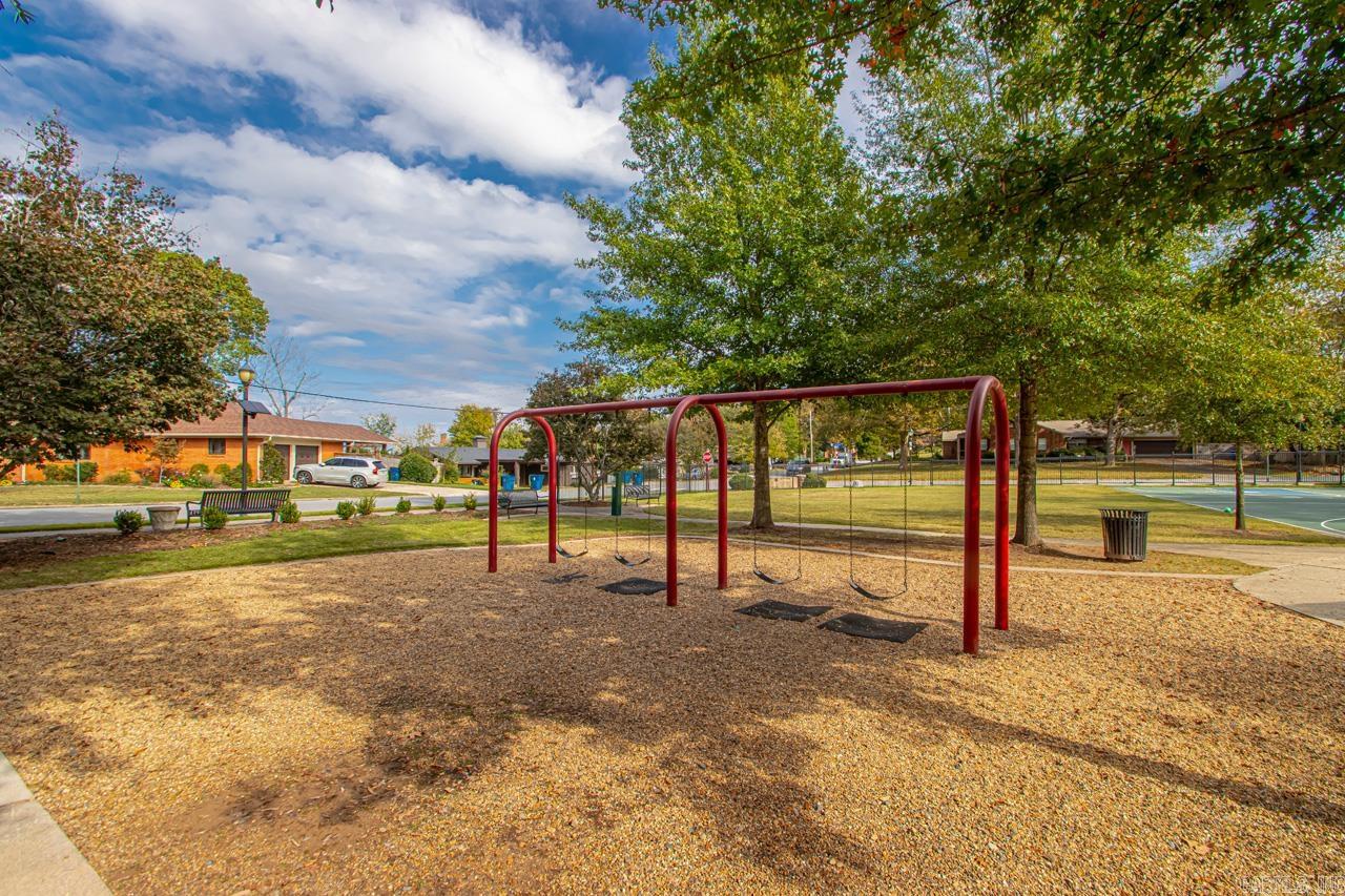 CAMMACK WOODS - Residential