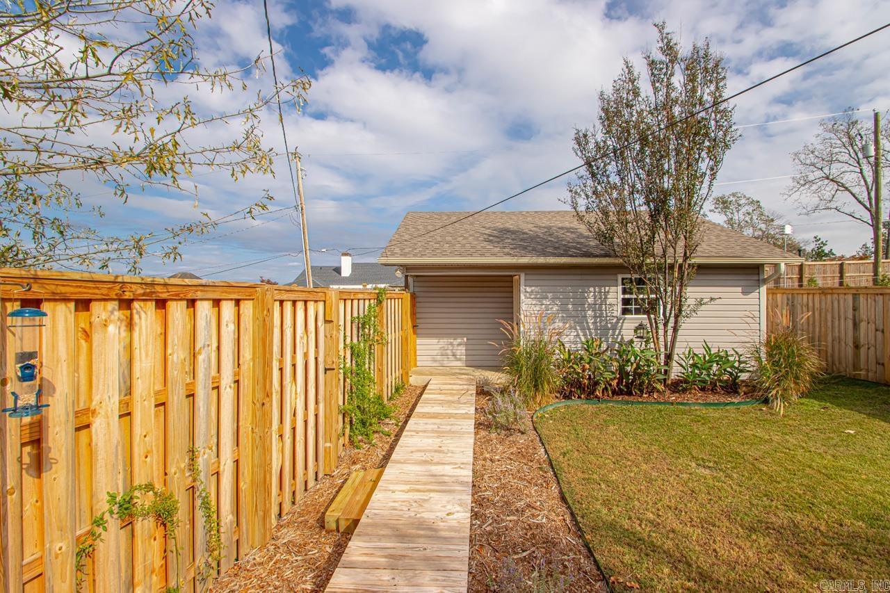 CAMMACK WOODS - Residential