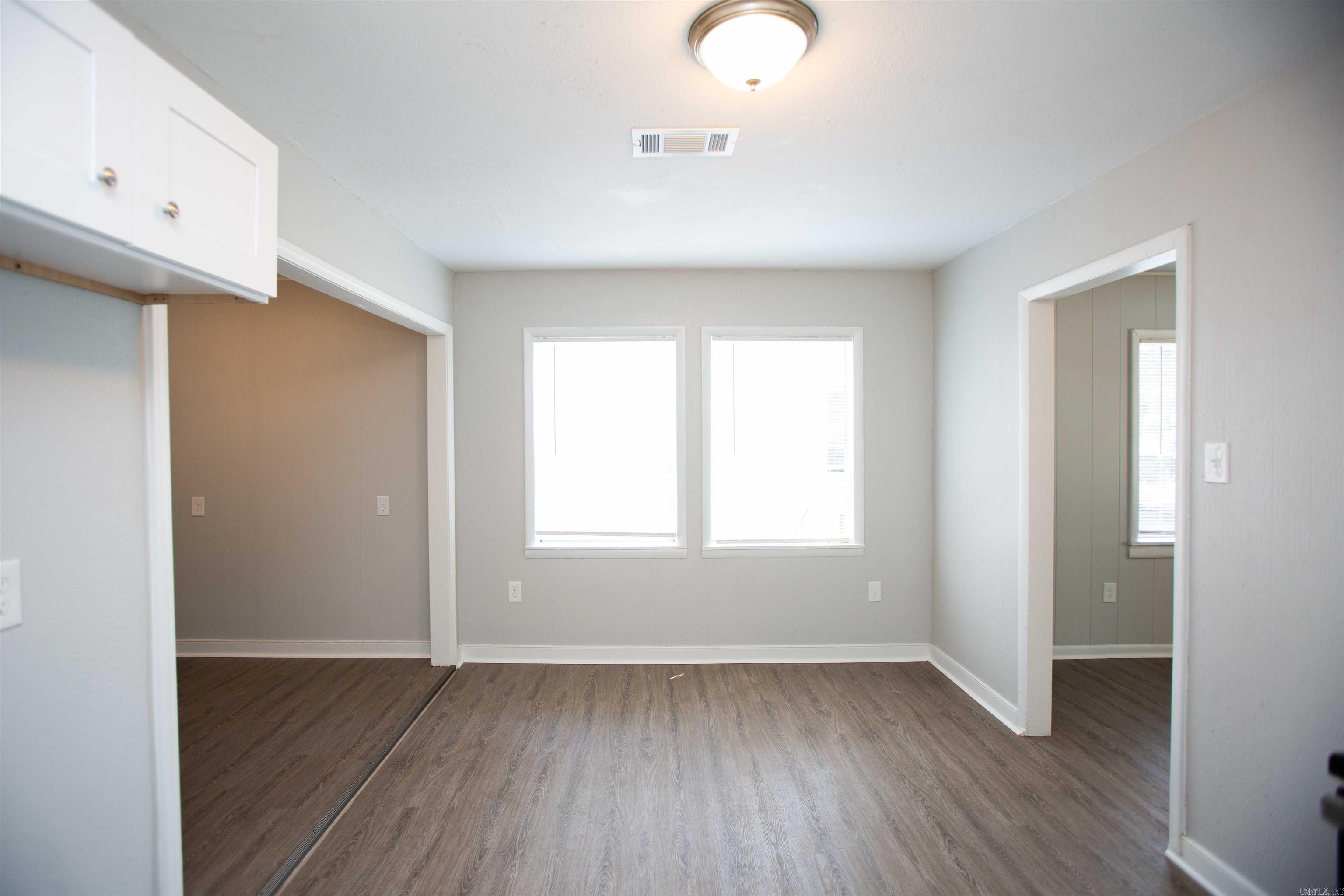 Barrow John 6L - Residential Lease