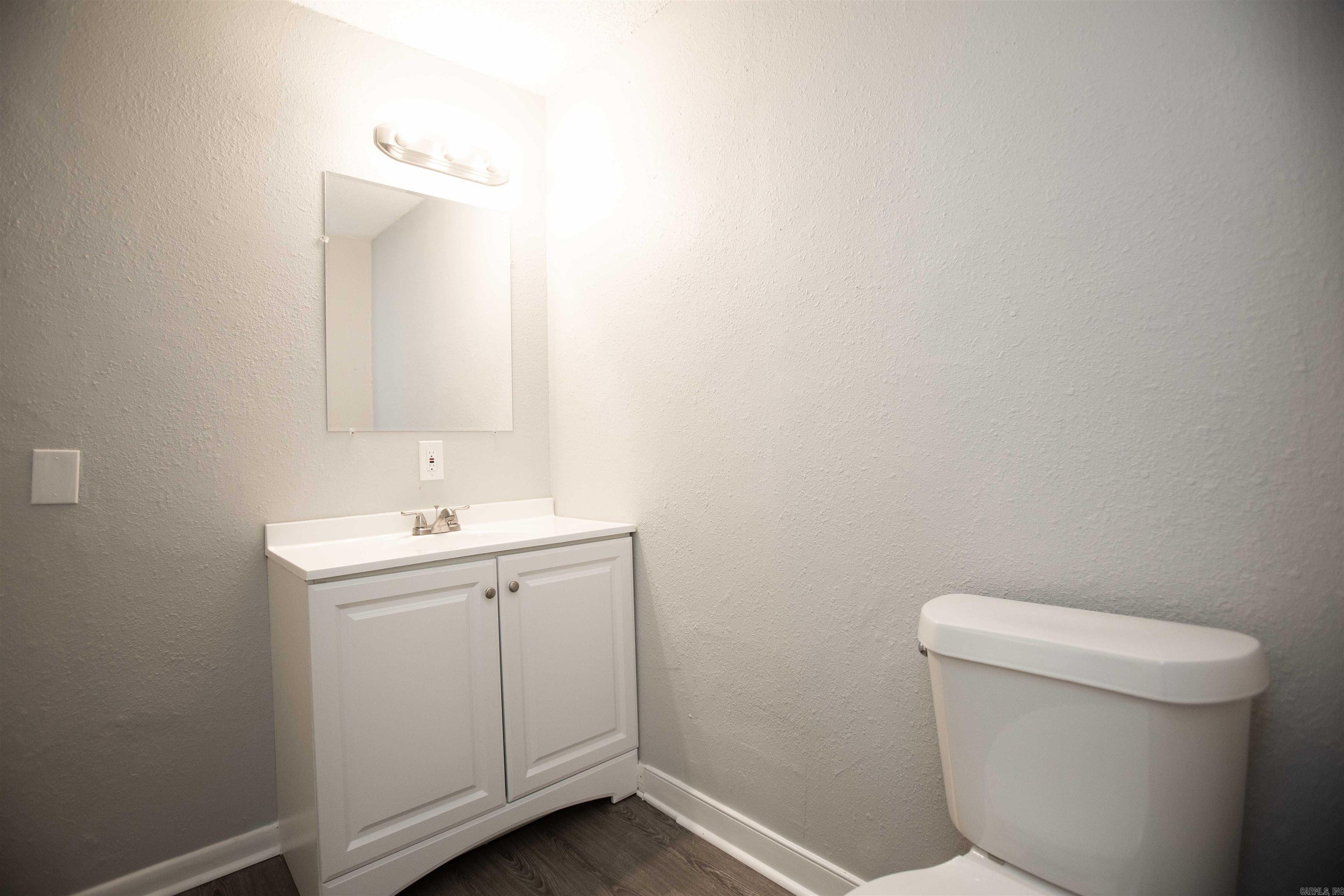 Barrow John 6L - Residential Lease