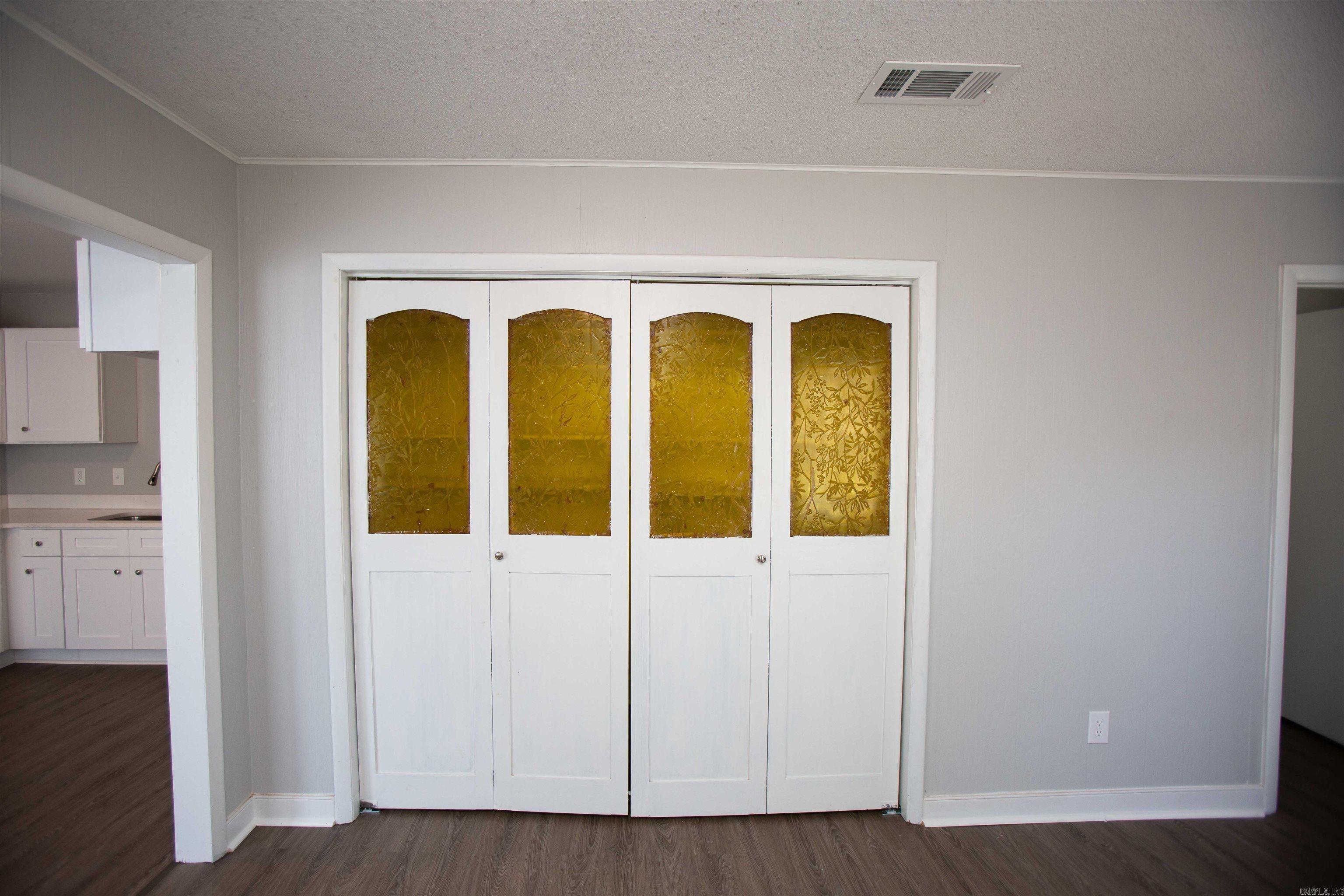 Barrow John 6L - Residential Lease