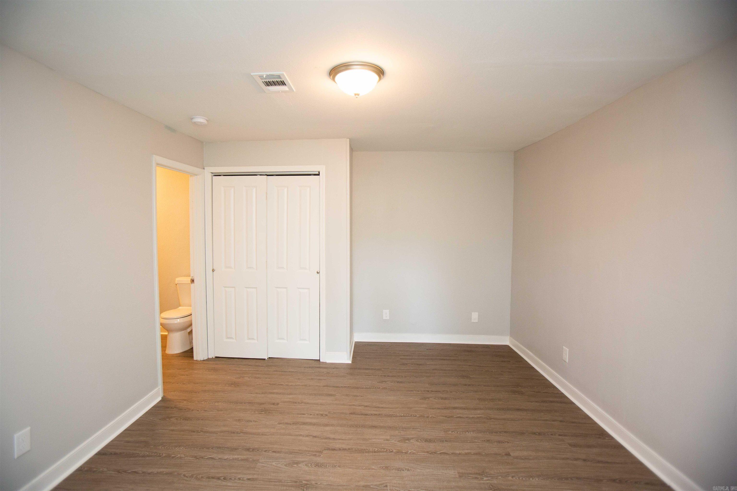 Barrow John 6L - Residential Lease