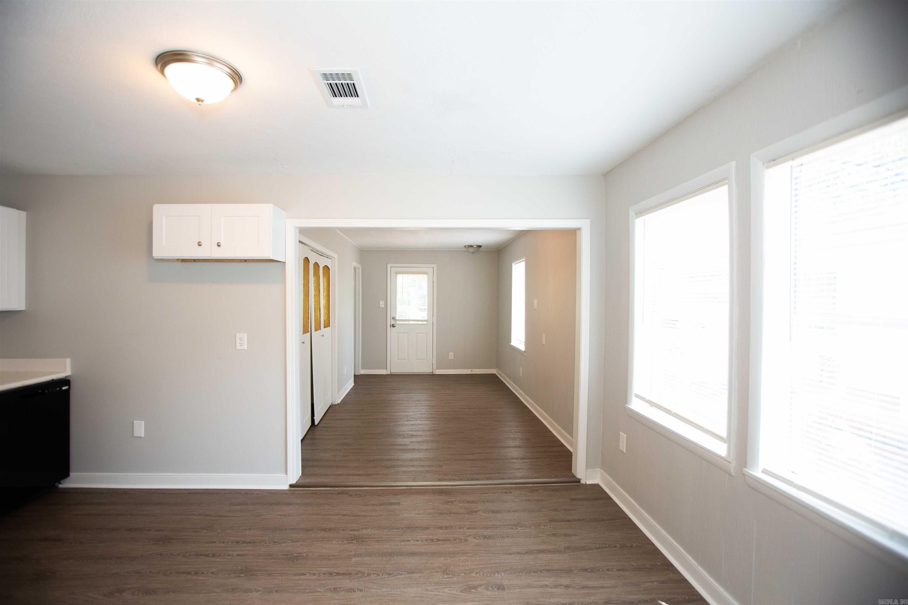 Barrow John 6L - Residential Lease