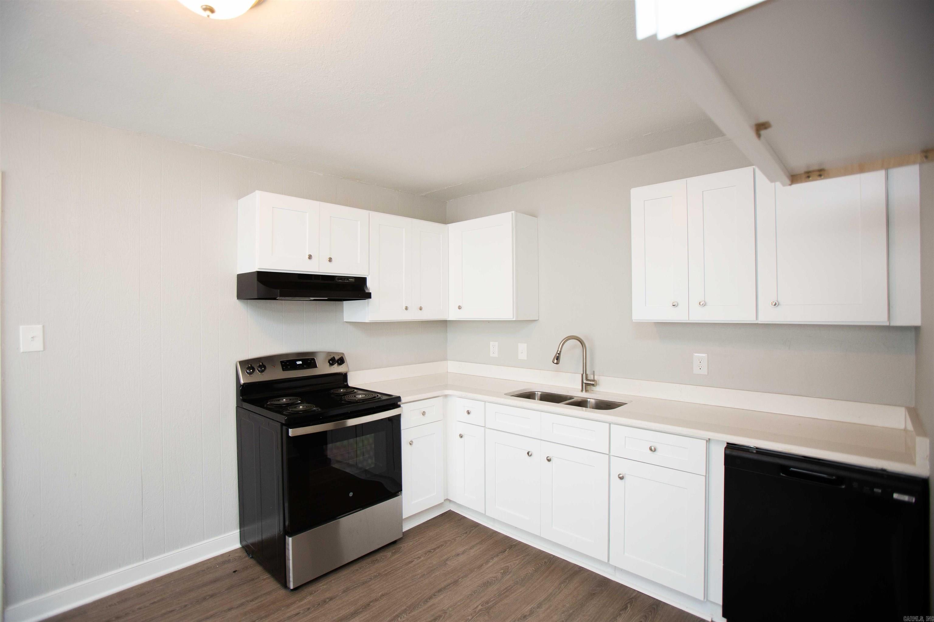 Barrow John 6L - Residential Lease