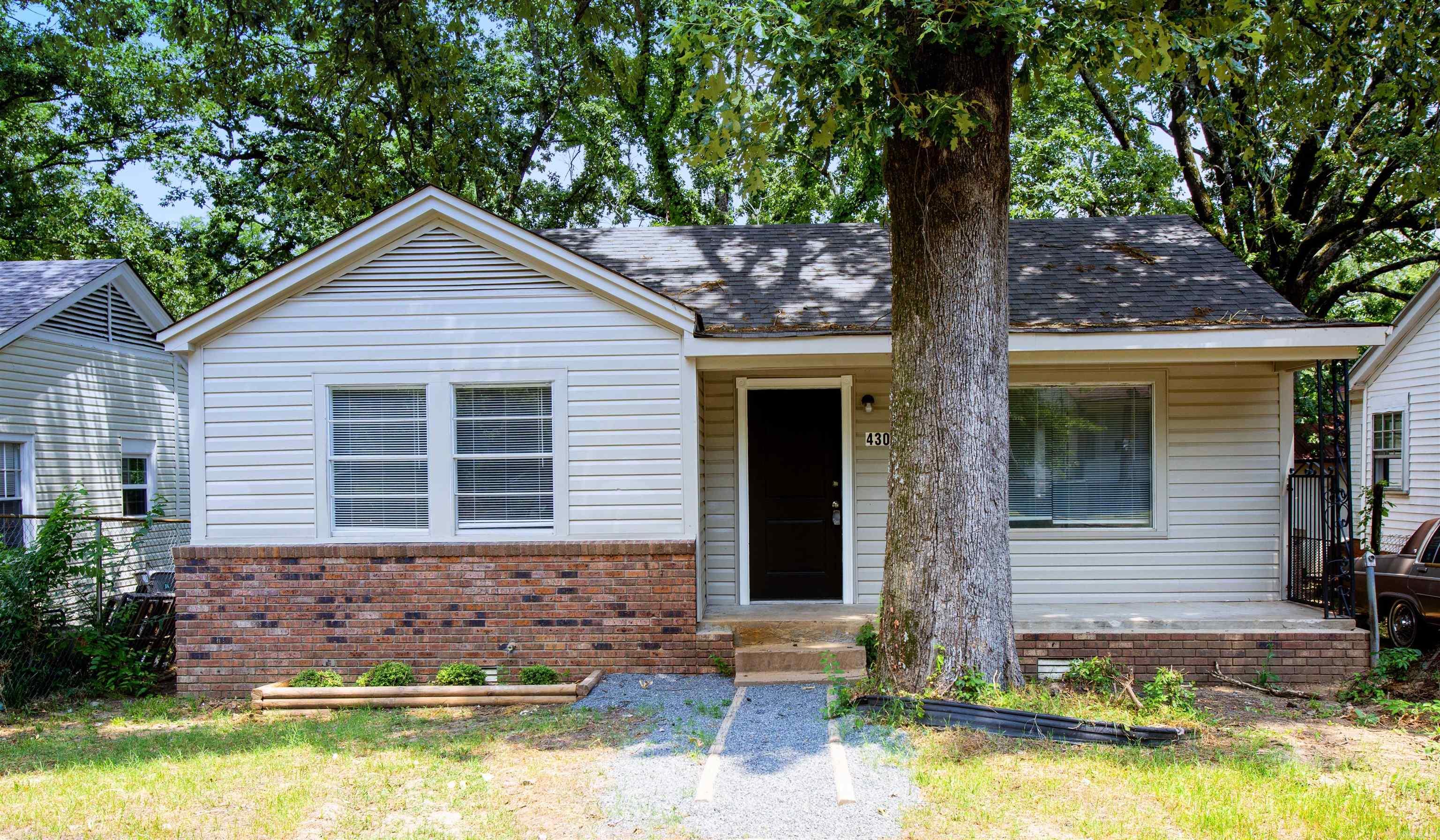 Barrow John 6L - Residential Lease