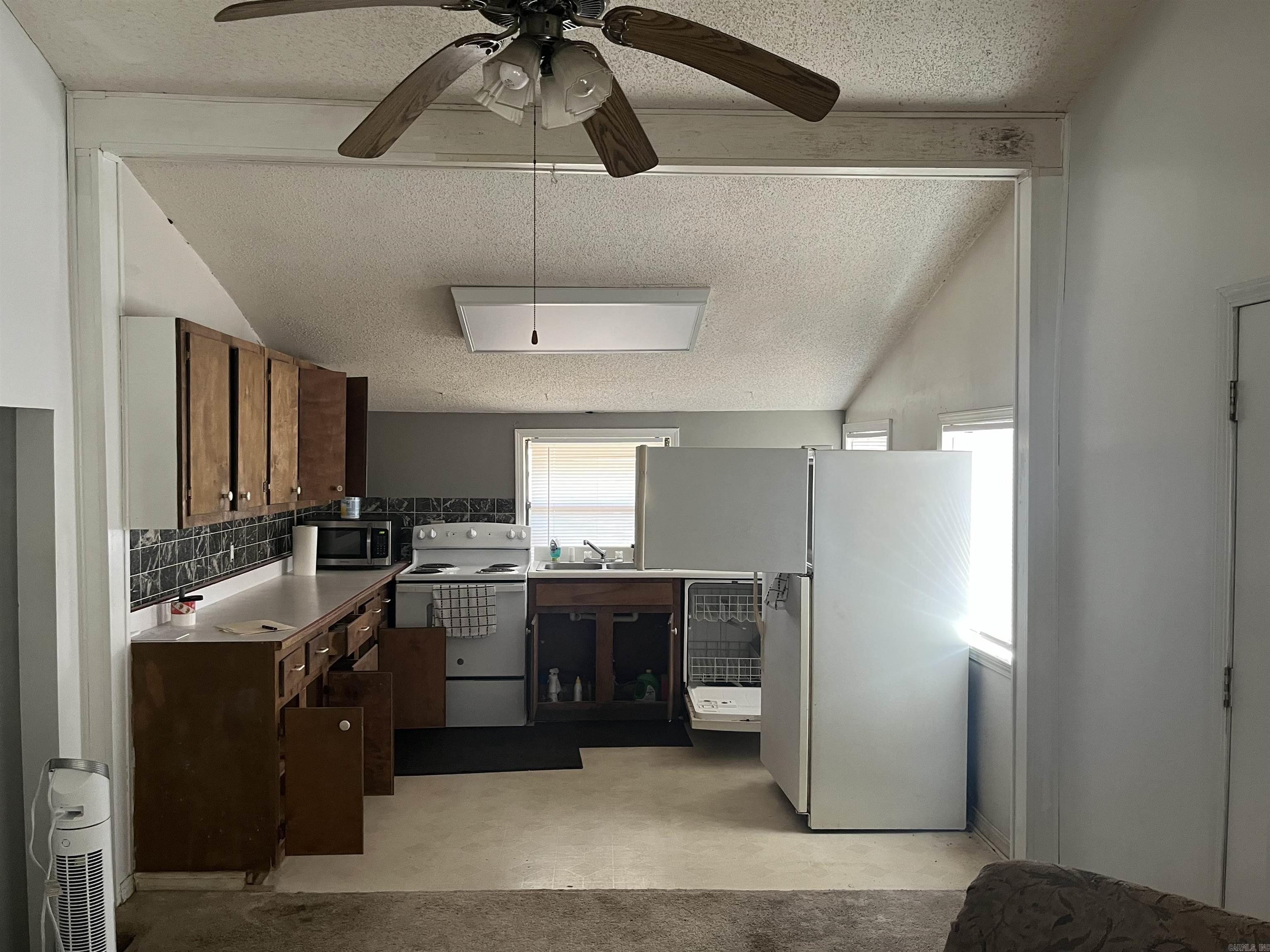 Lakeshore IV-Todd Davis - Residential