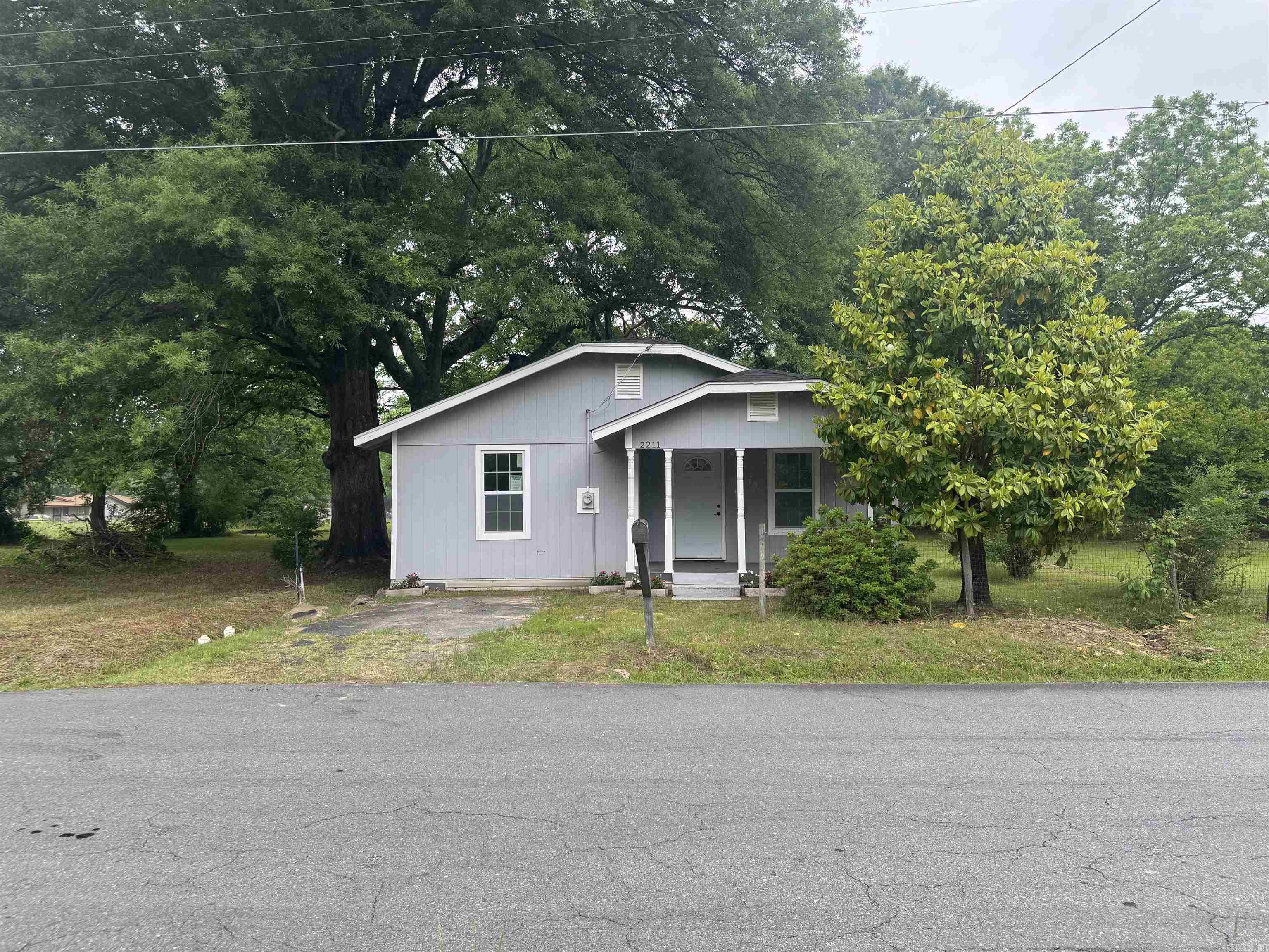 TAYLOR & CO - Residential