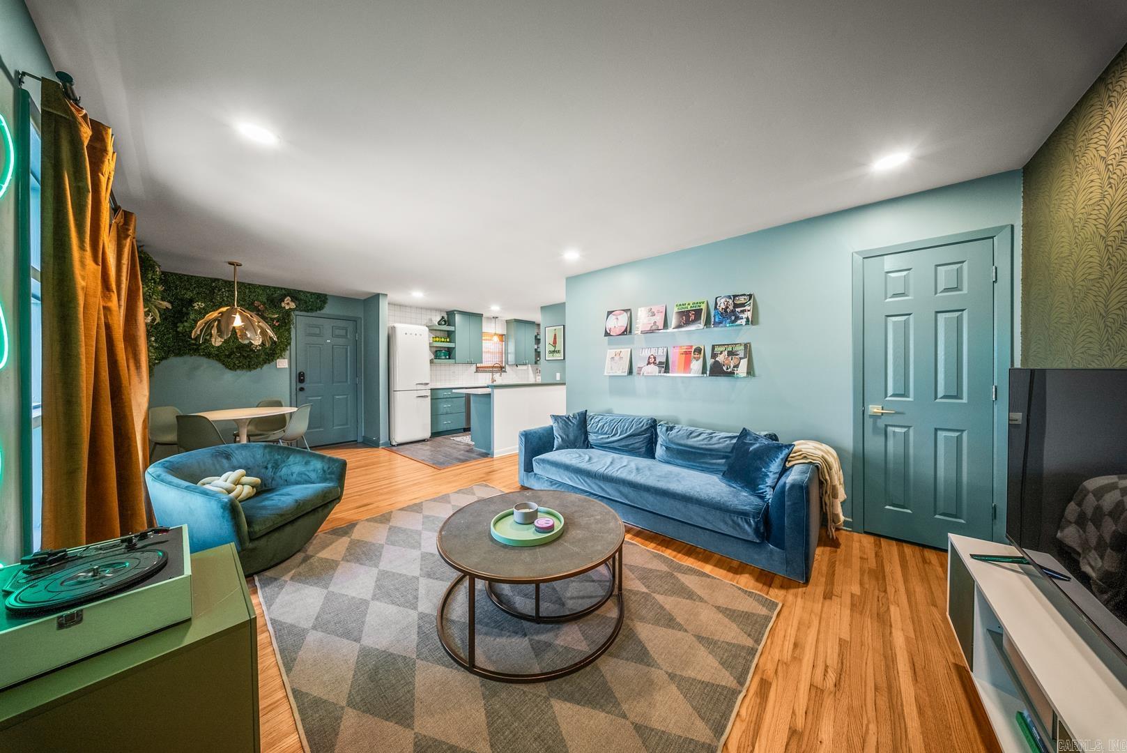 RIFFEL & RHOTEN - Residential