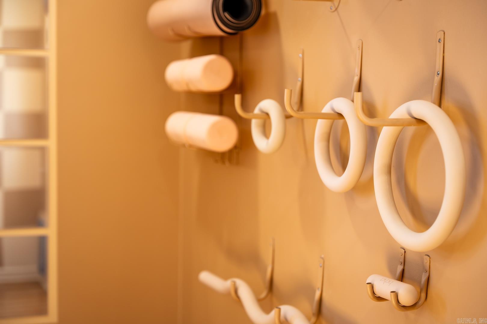 RIFFEL & RHOTEN - Residential