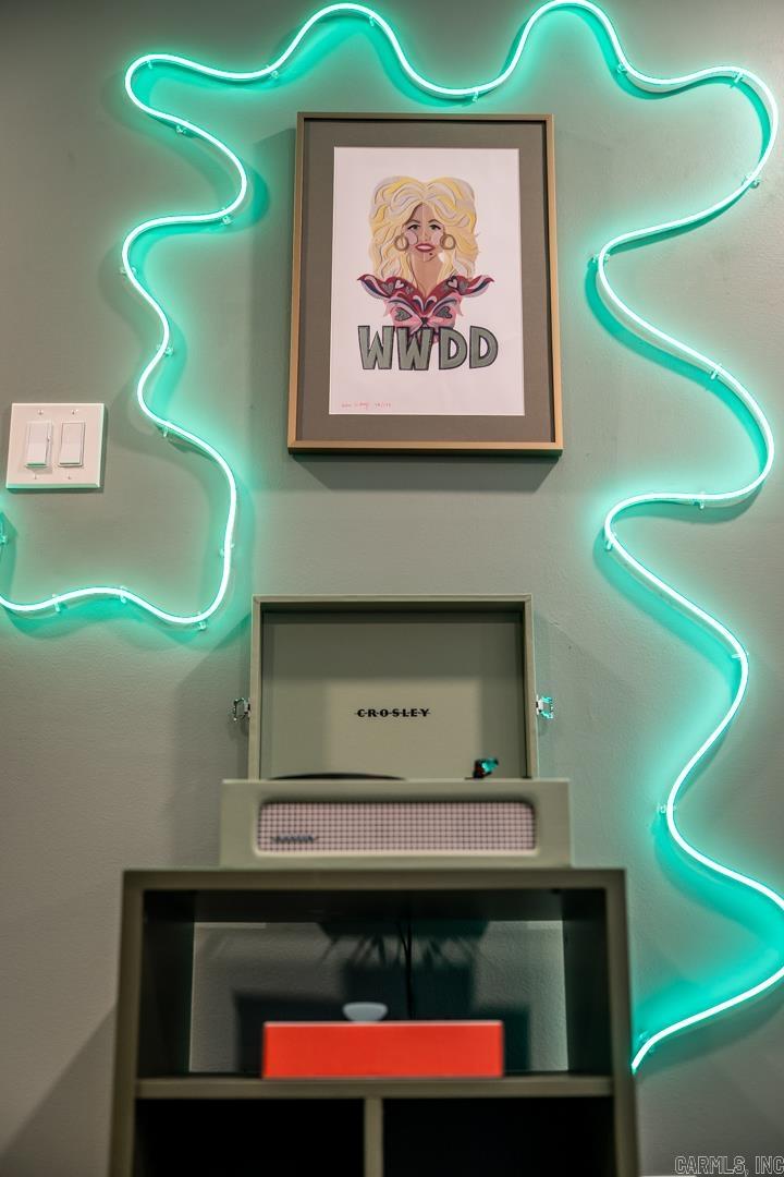 RIFFEL & RHOTEN - Residential