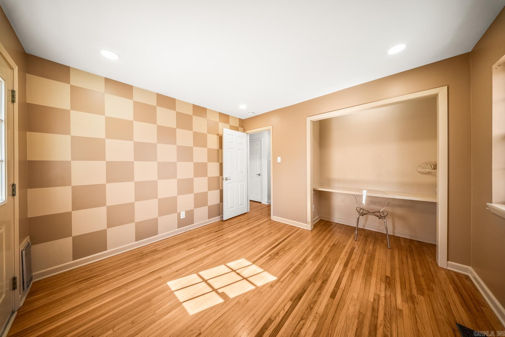 RIFFEL & RHOTEN - Residential