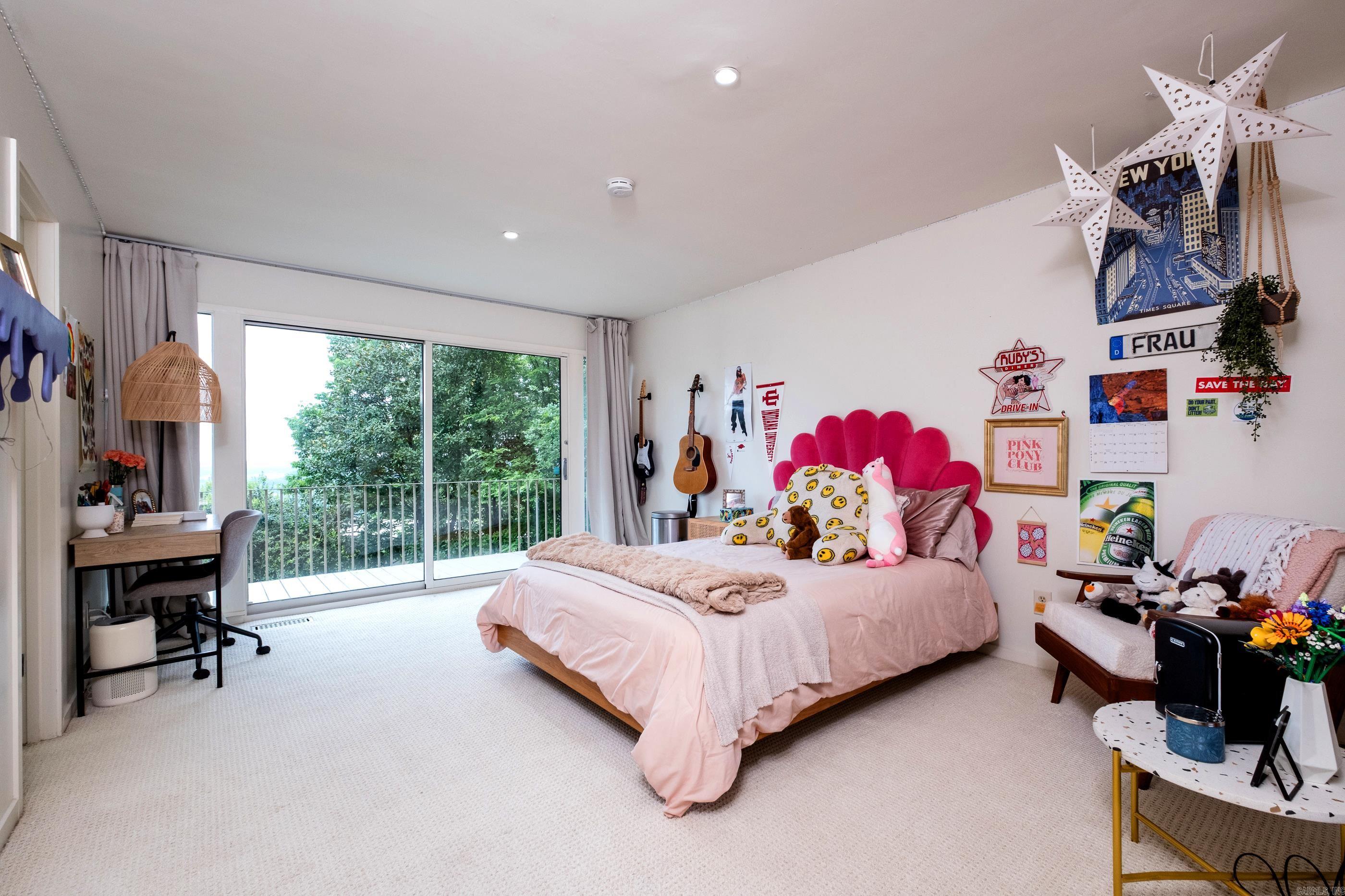 OVERLOOK PARK - Residential