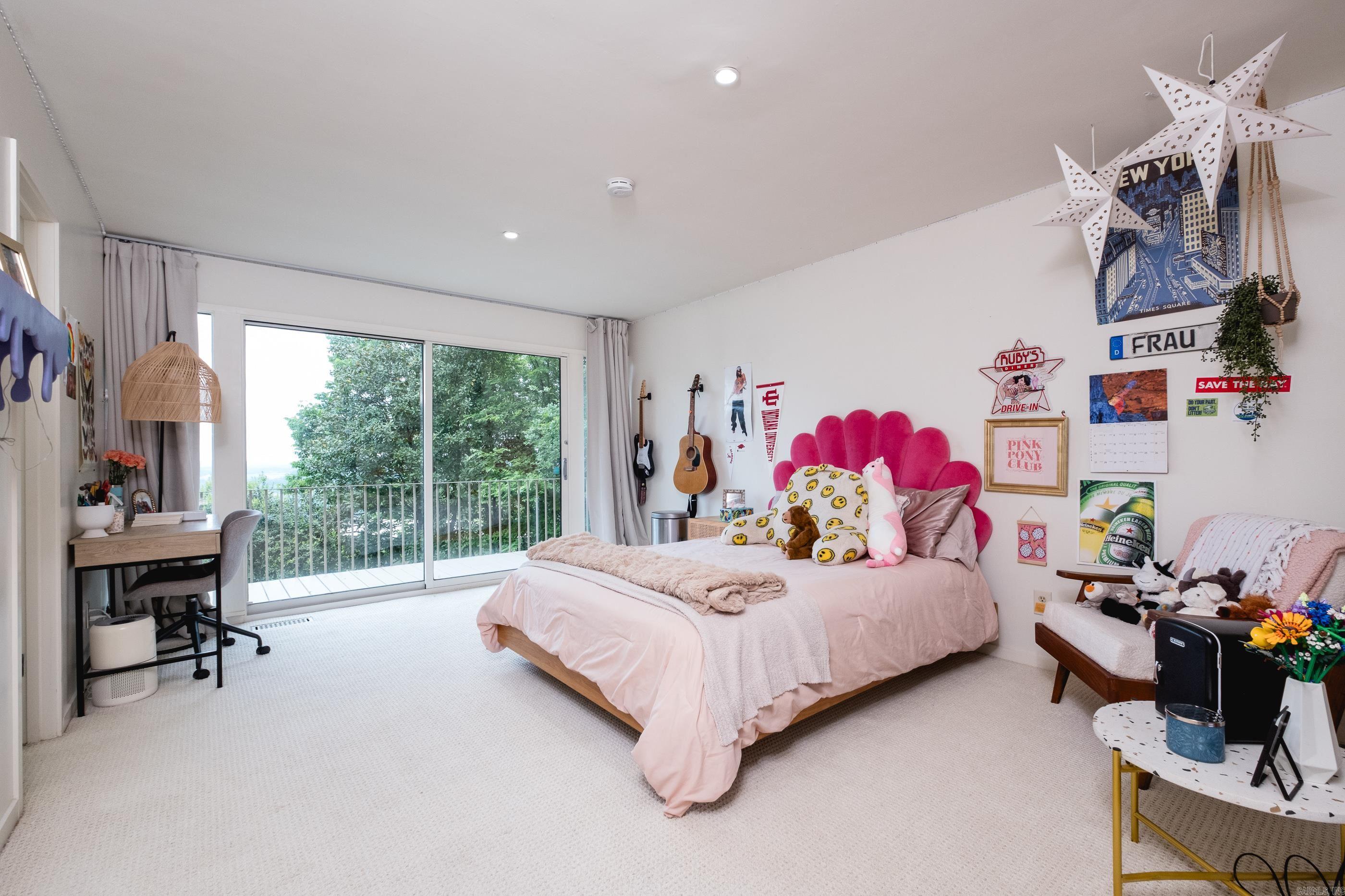 OVERLOOK PARK - Residential