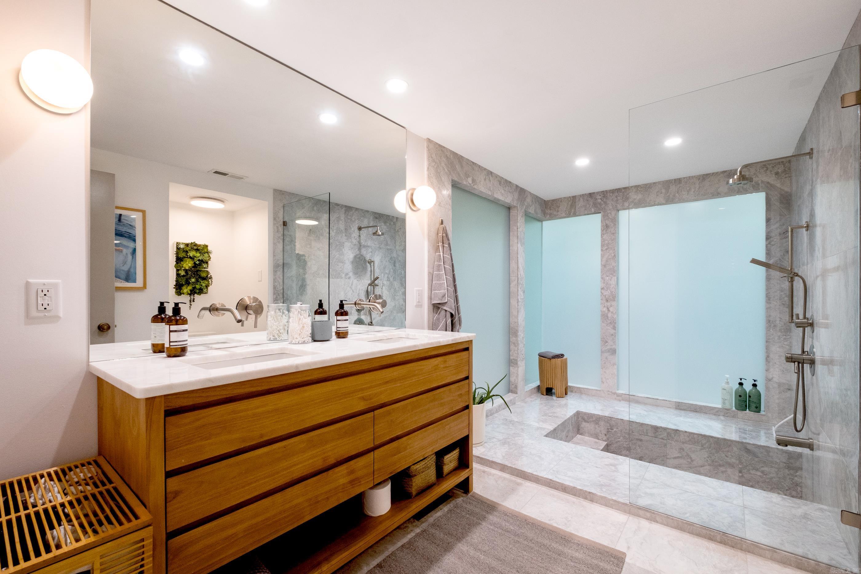 OVERLOOK PARK - Residential