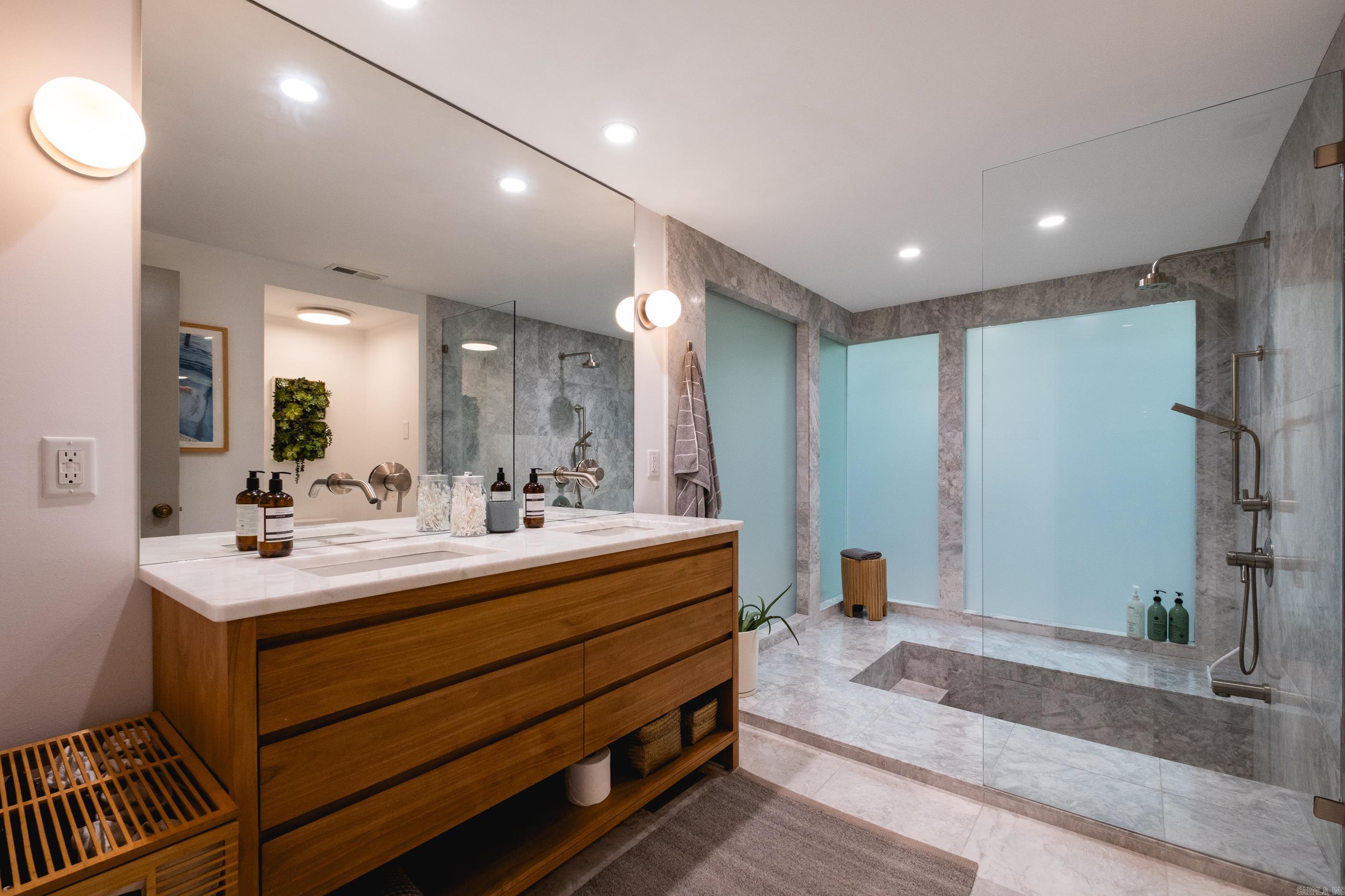 OVERLOOK PARK - Residential