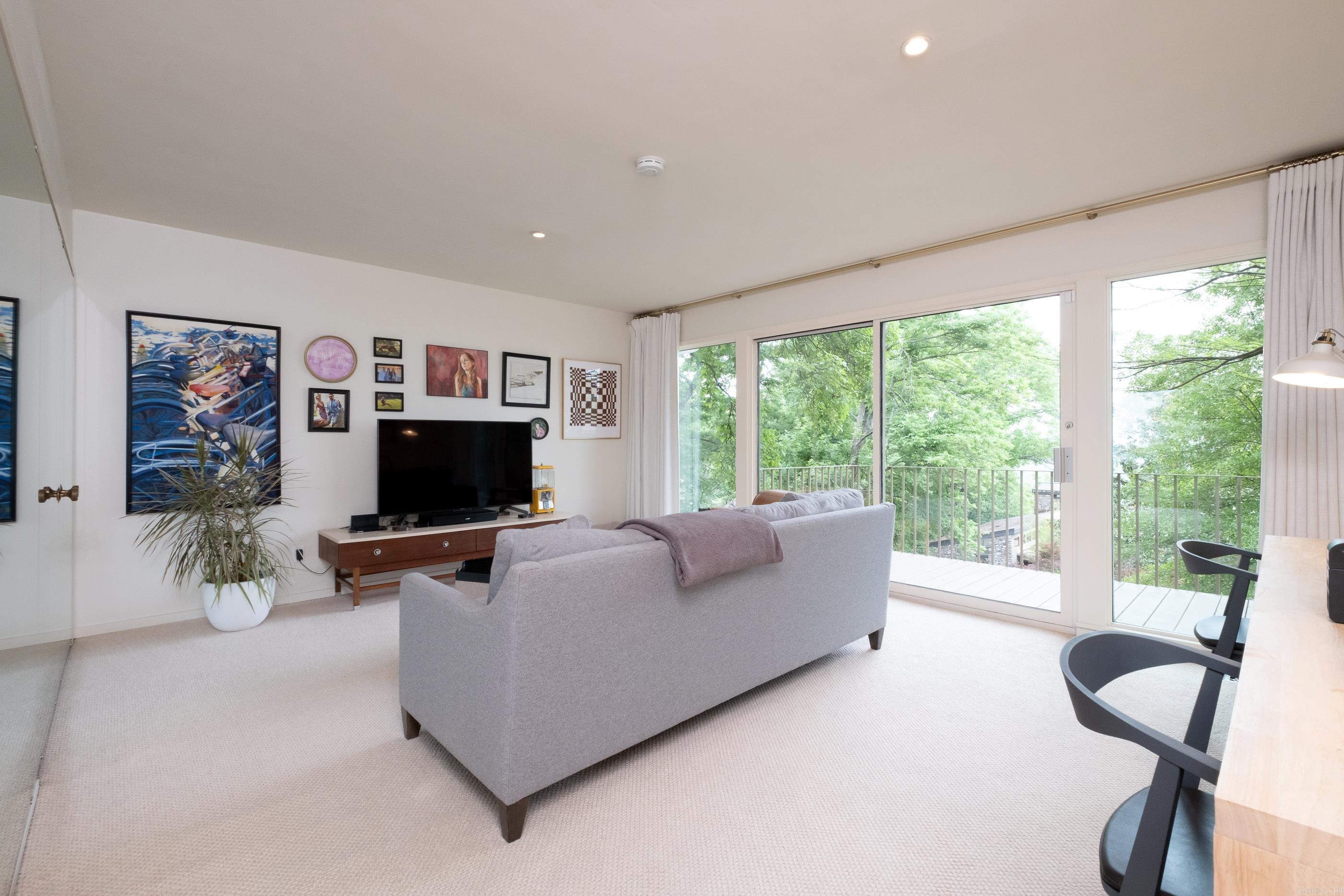 OVERLOOK PARK - Residential