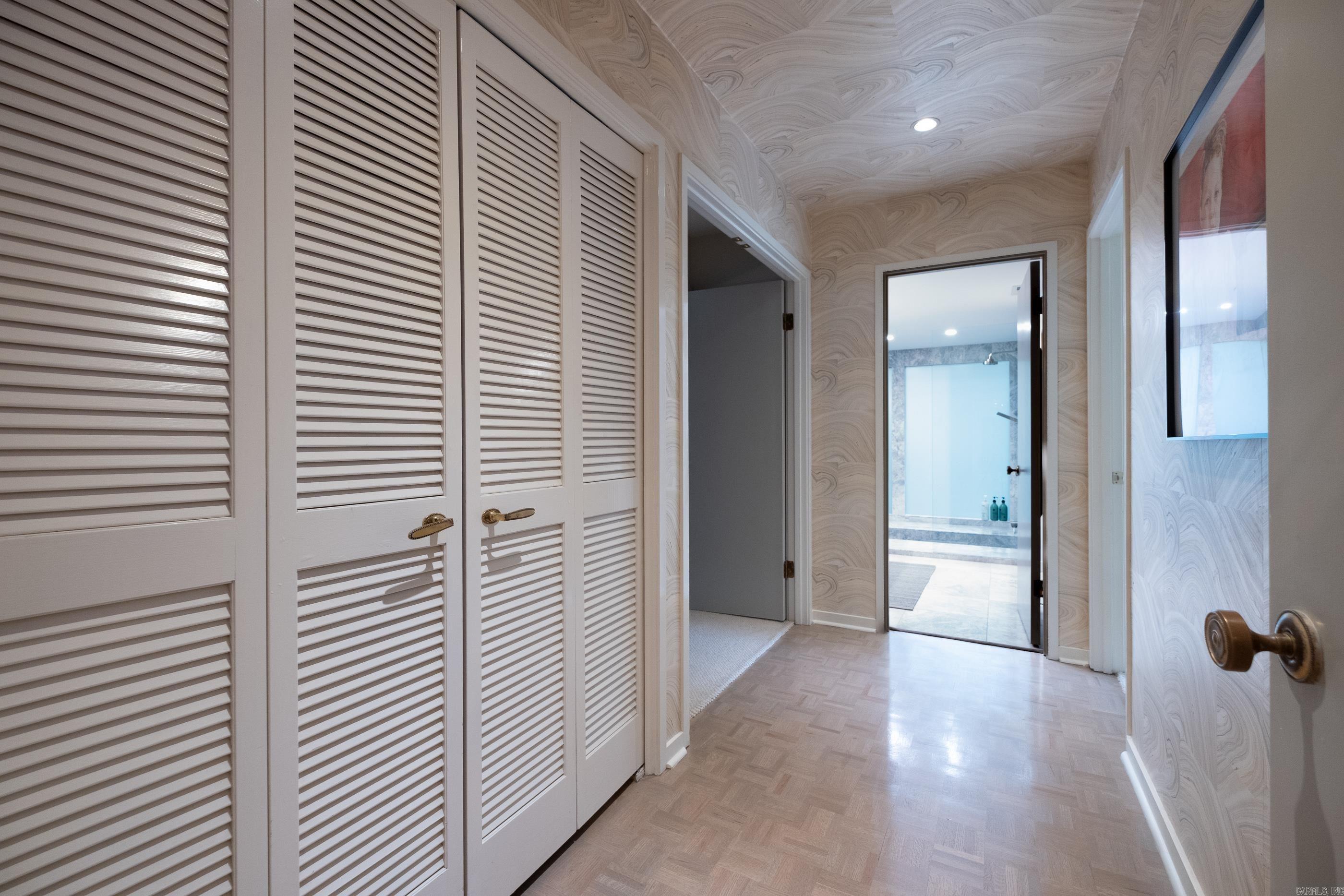 OVERLOOK PARK - Residential