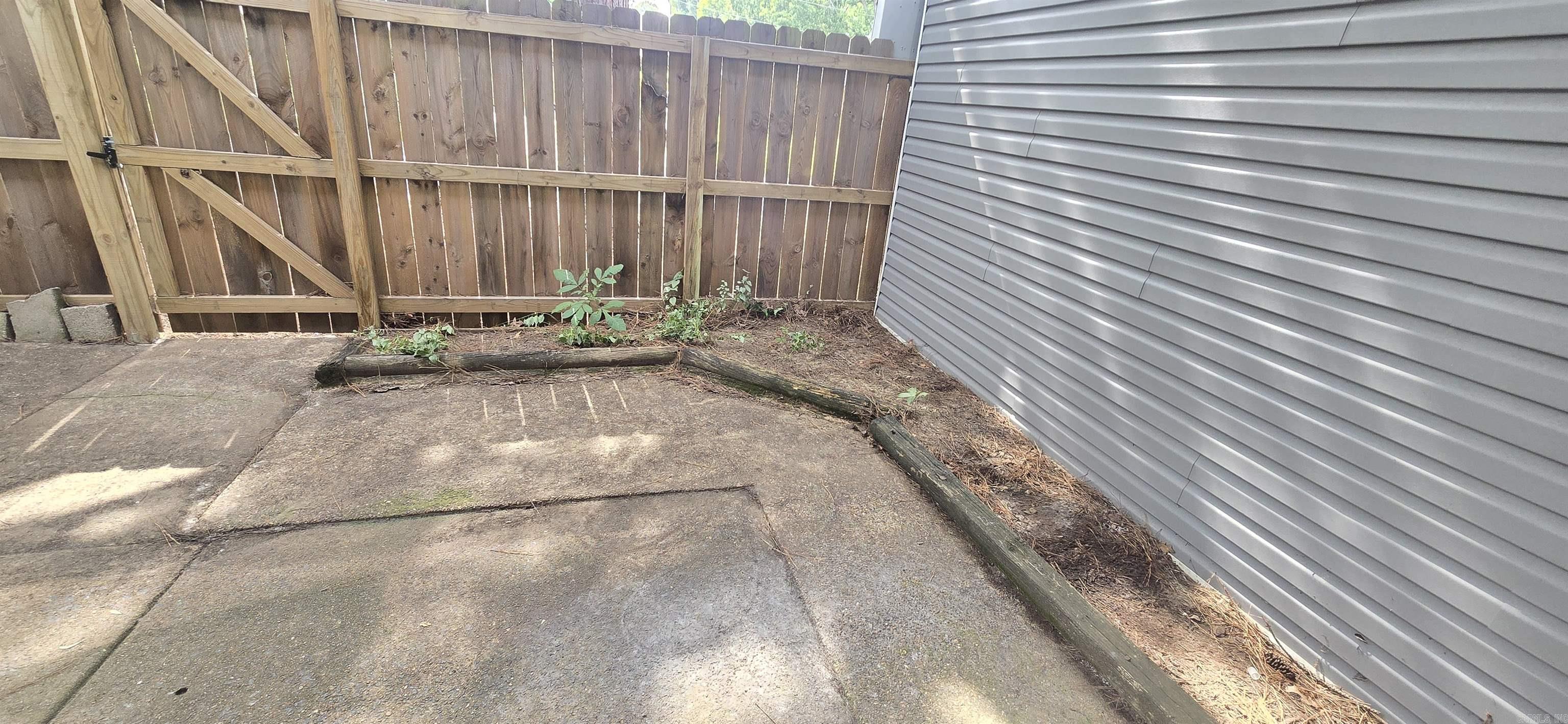 Shadow Oaks - Residential Lease