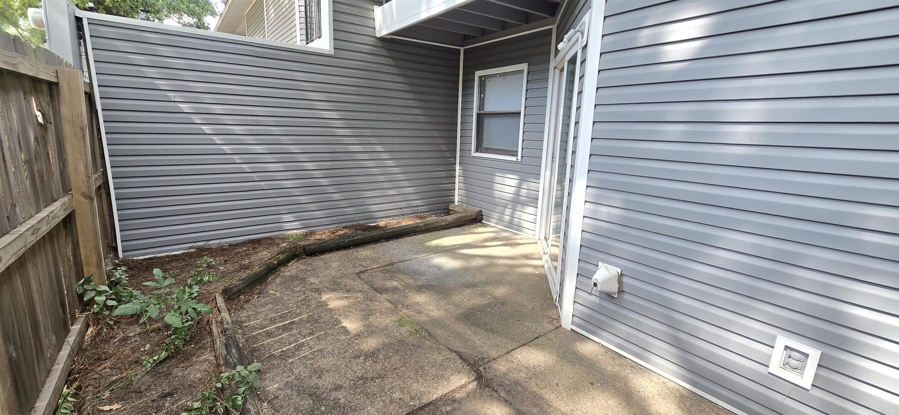 Shadow Oaks - Residential Lease