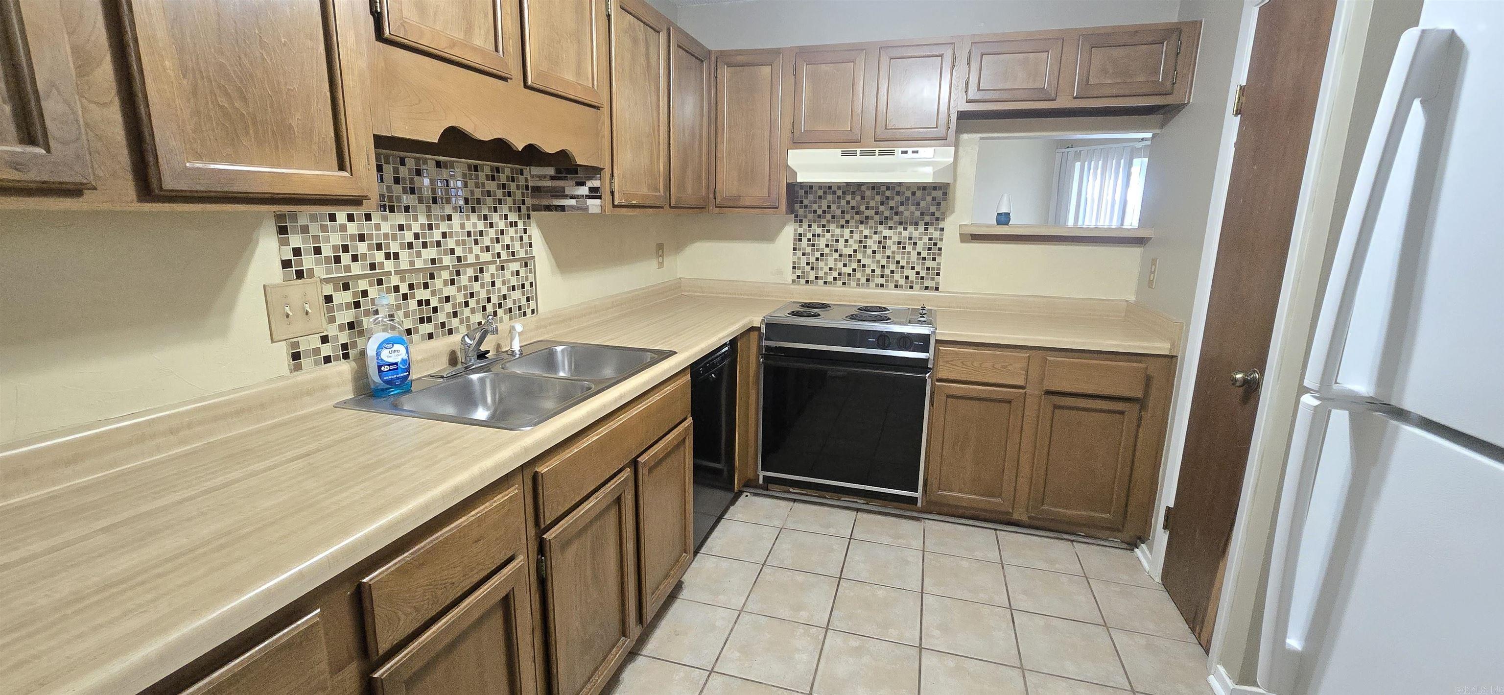 Shadow Oaks - Residential Lease