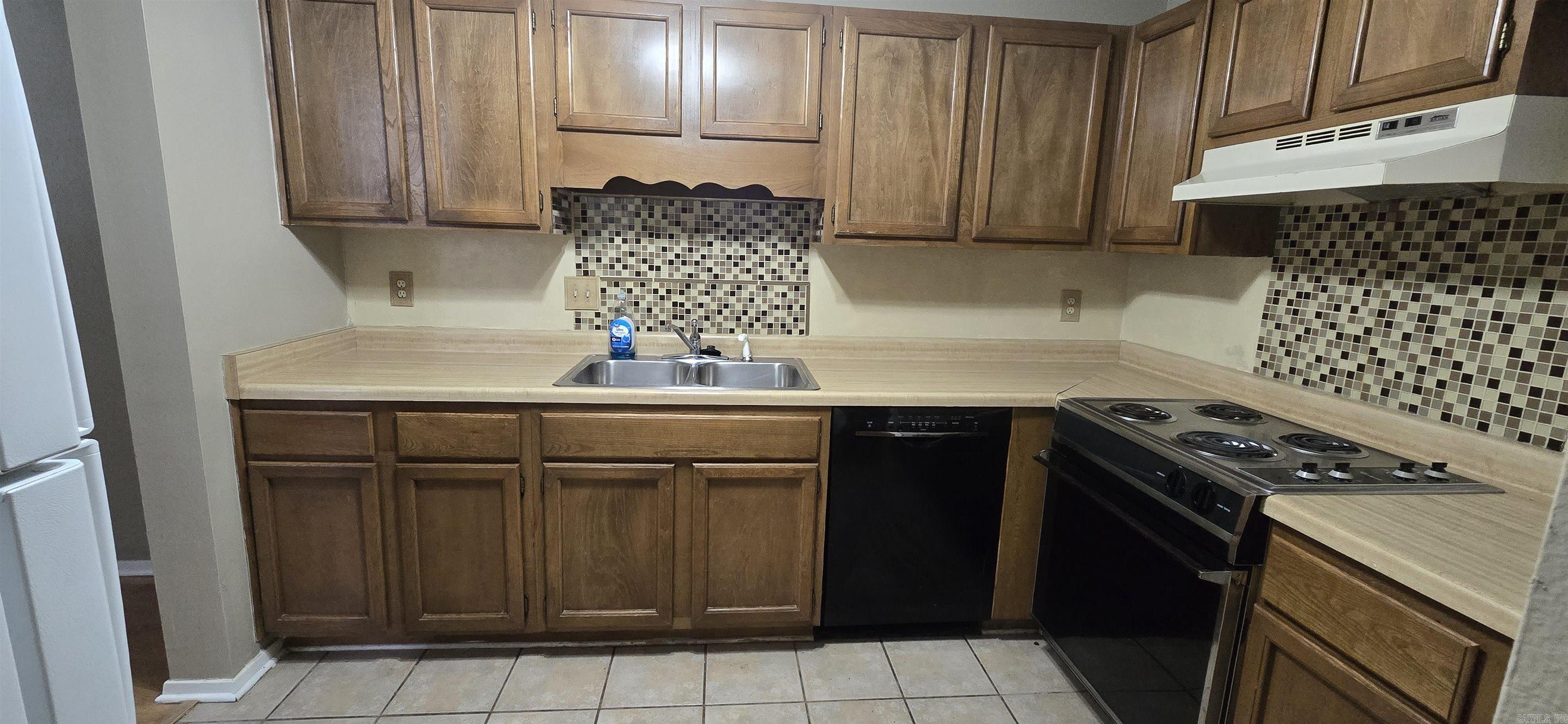 Shadow Oaks - Residential Lease