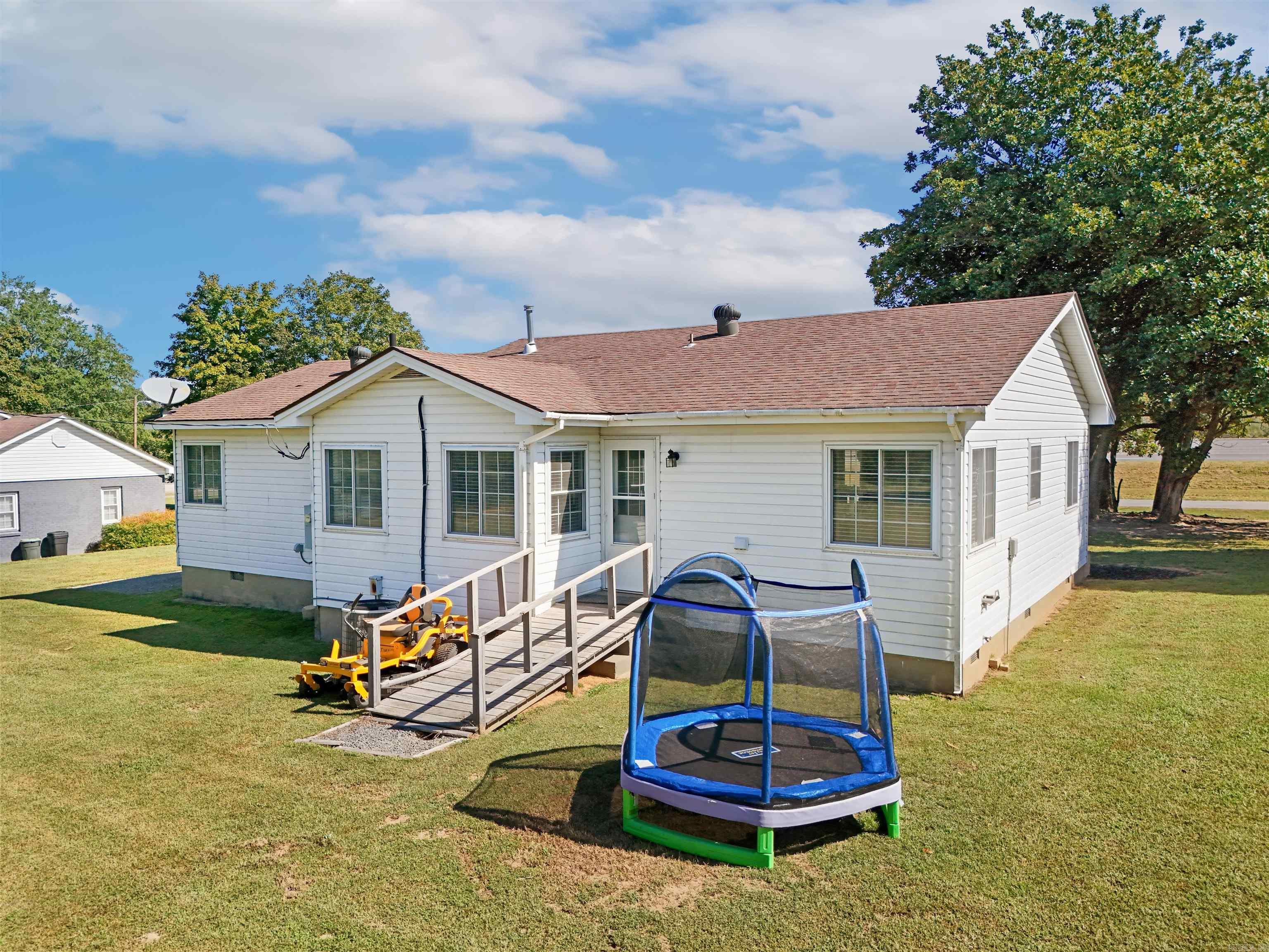 CLINTON ORIGINAL - Residential