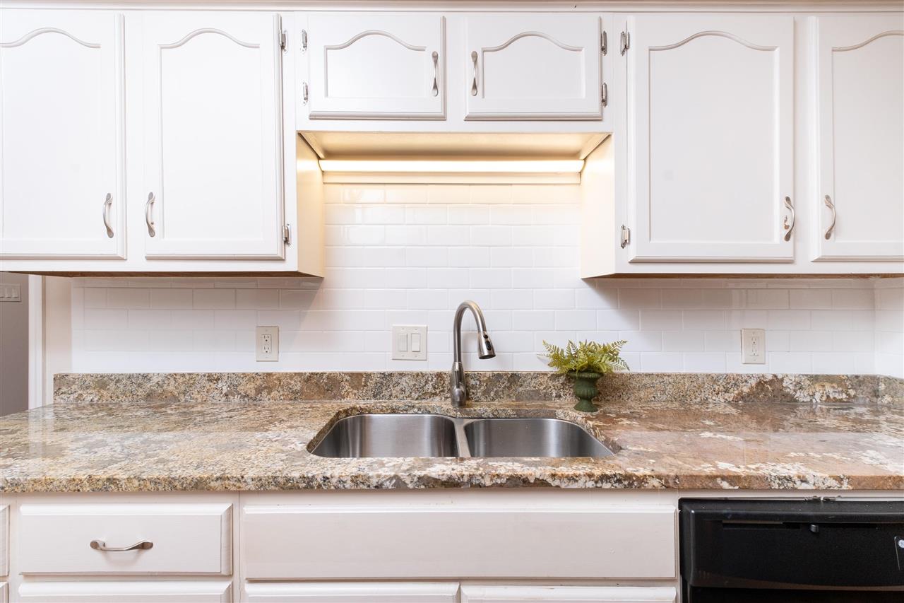 ANDOVER SQUARE - Residential