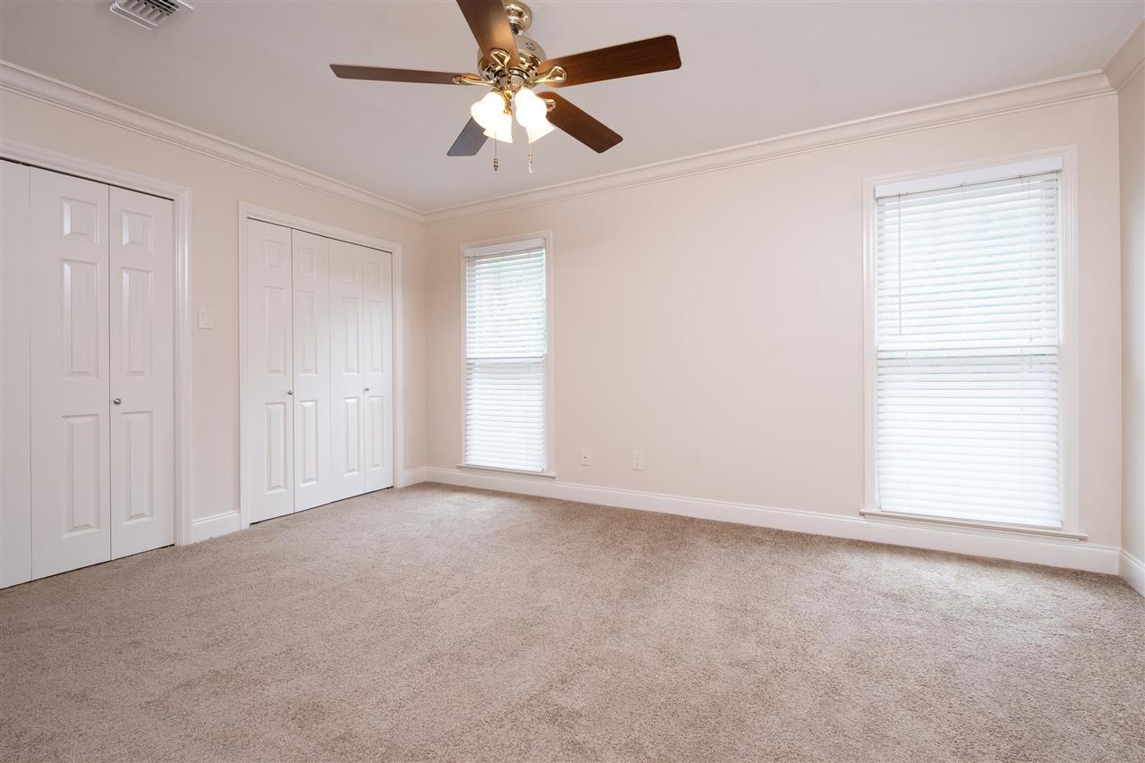 ANDOVER SQUARE - Residential