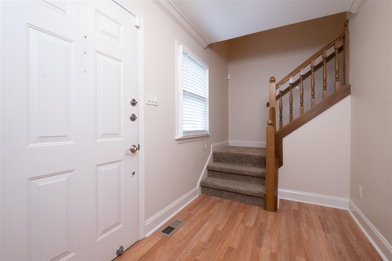 ANDOVER SQUARE - Residential