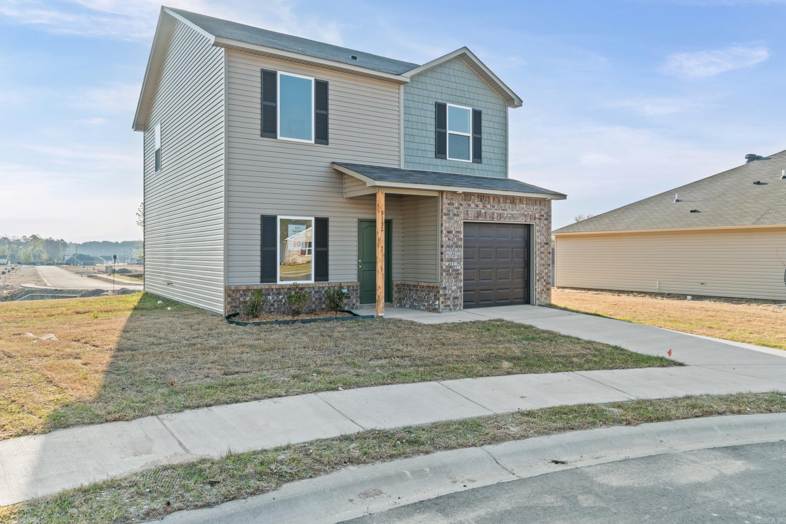 MIDLAND ESTATES PHASE 1 - Residential