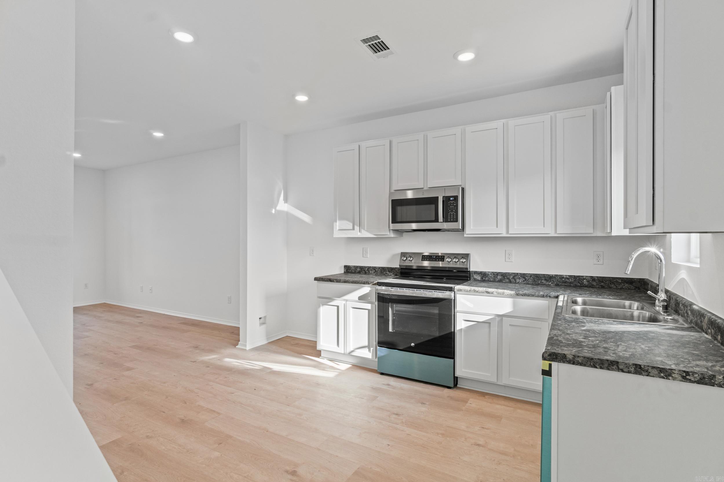 MIDLAND ESTATES PHASE 1 - Residential