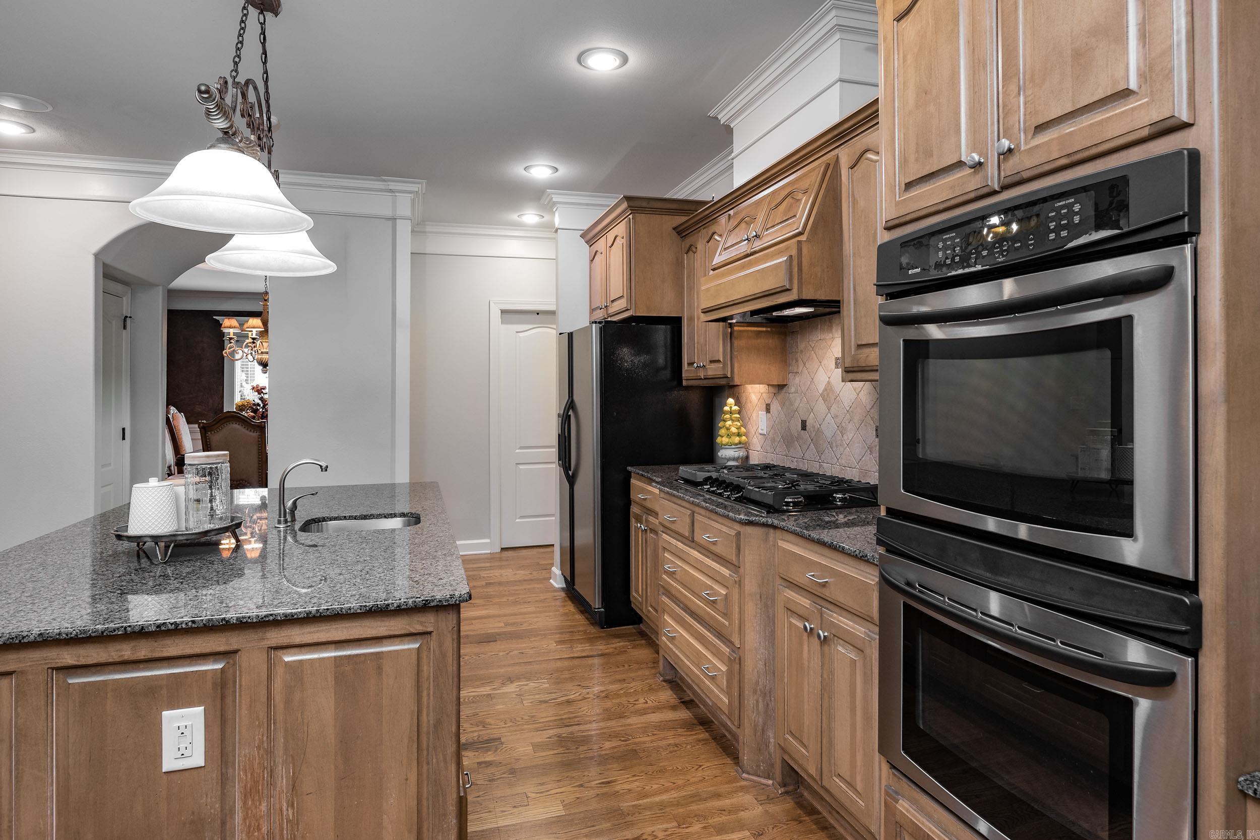 WOODLANDS EDGE - Residential