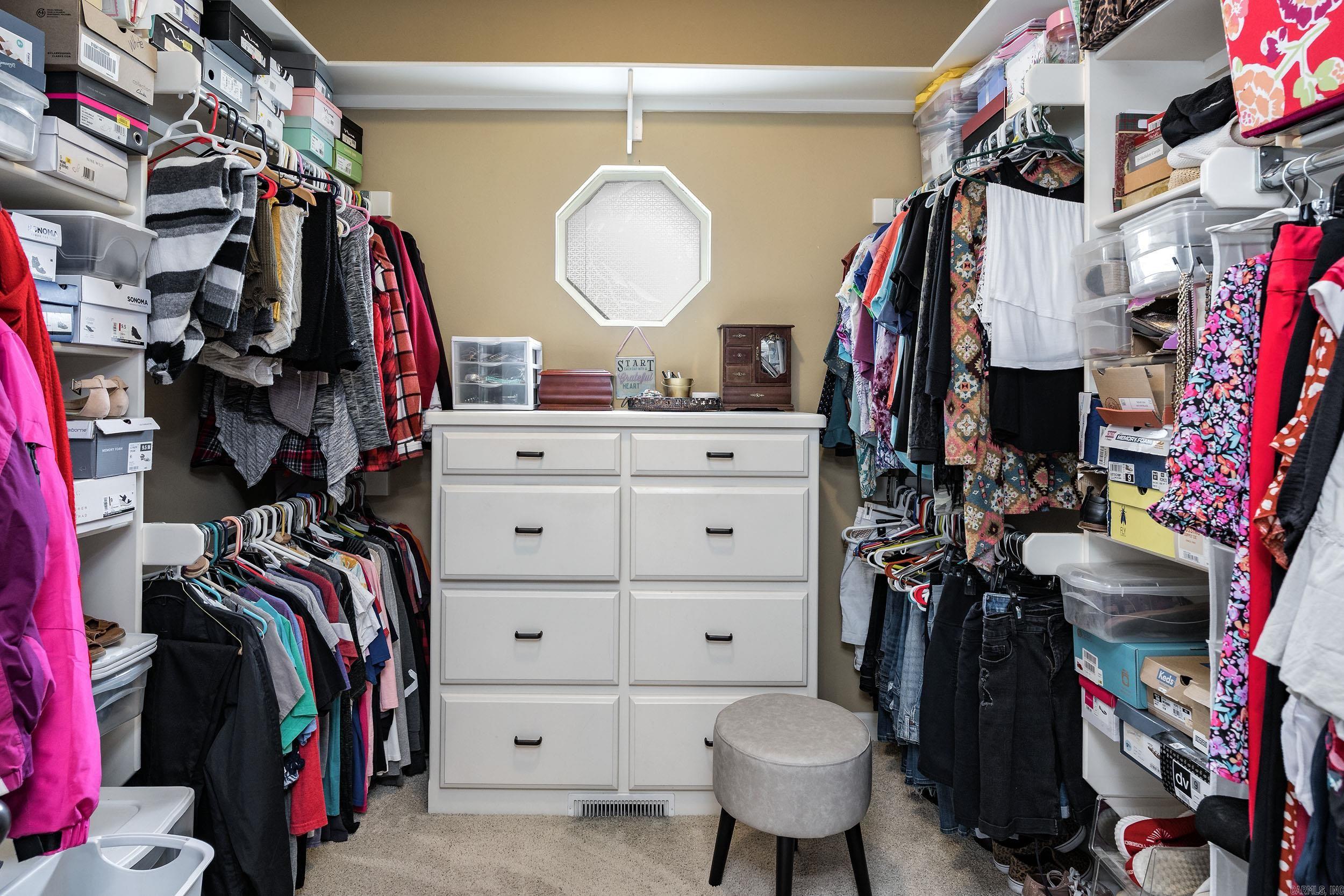 WOODLANDS EDGE - Residential